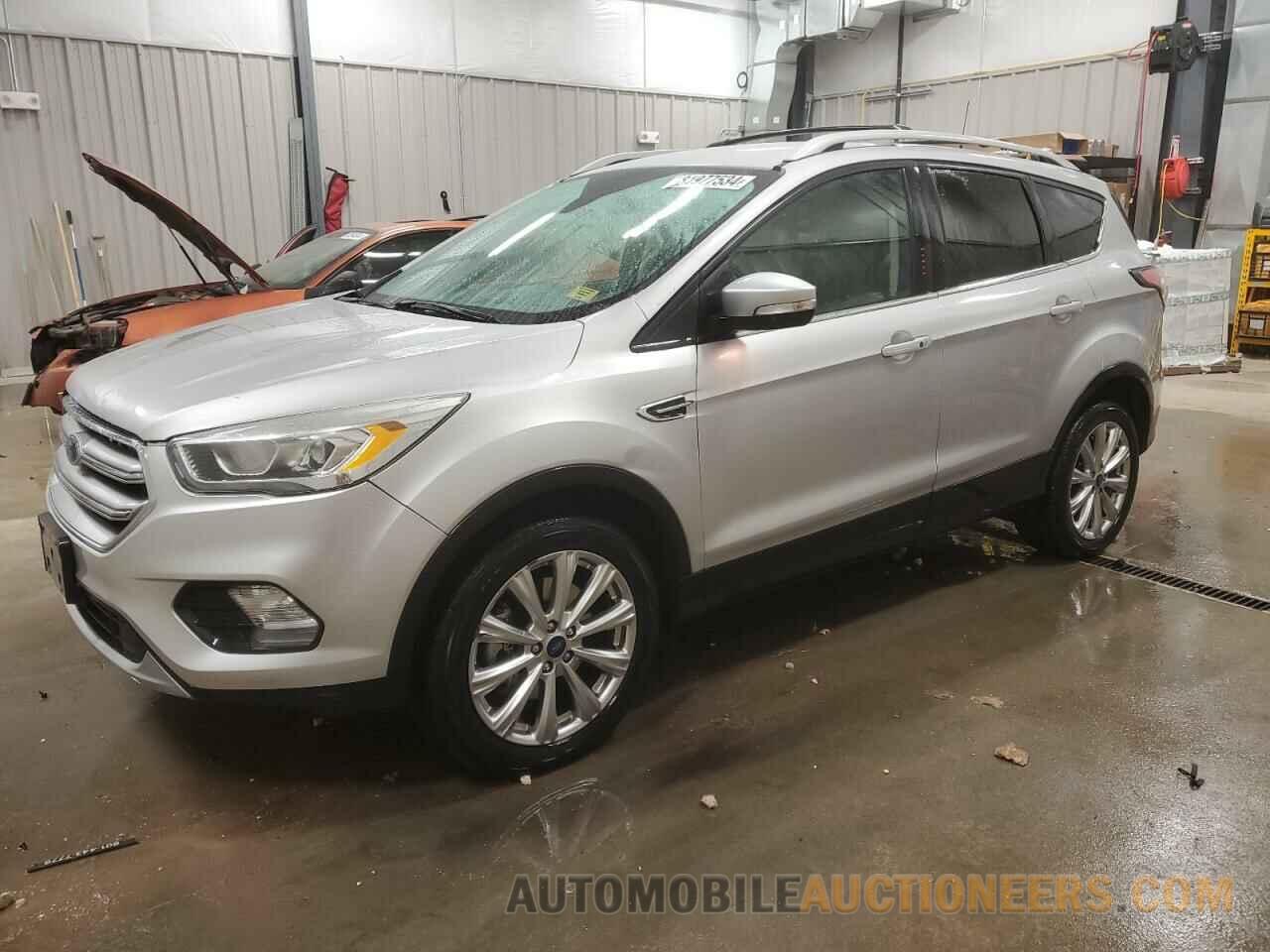 1FMCU9J96HUB04009 FORD ESCAPE 2017