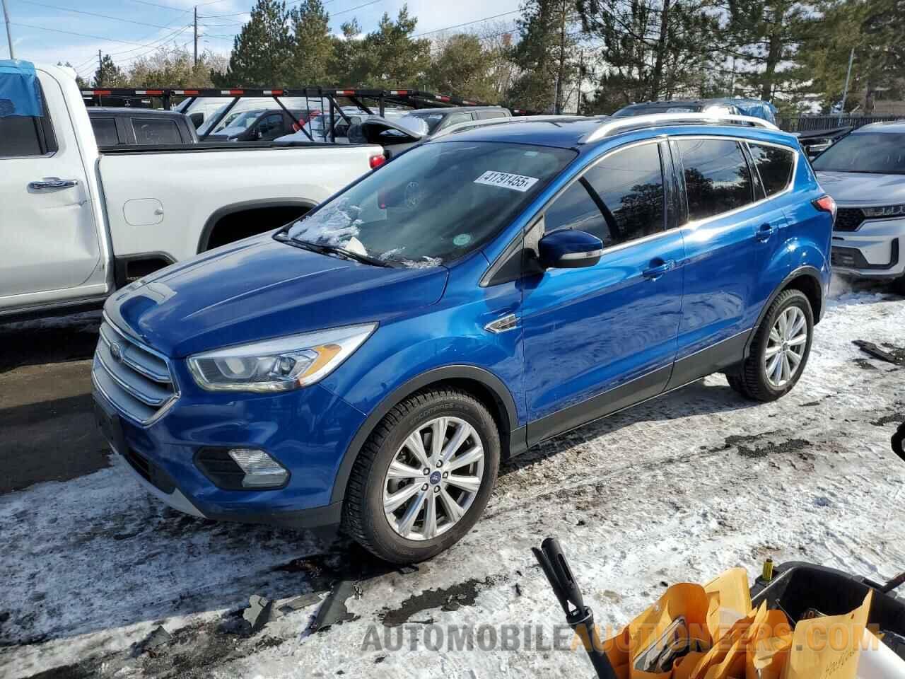 1FMCU9J96HUC01369 FORD ESCAPE 2017