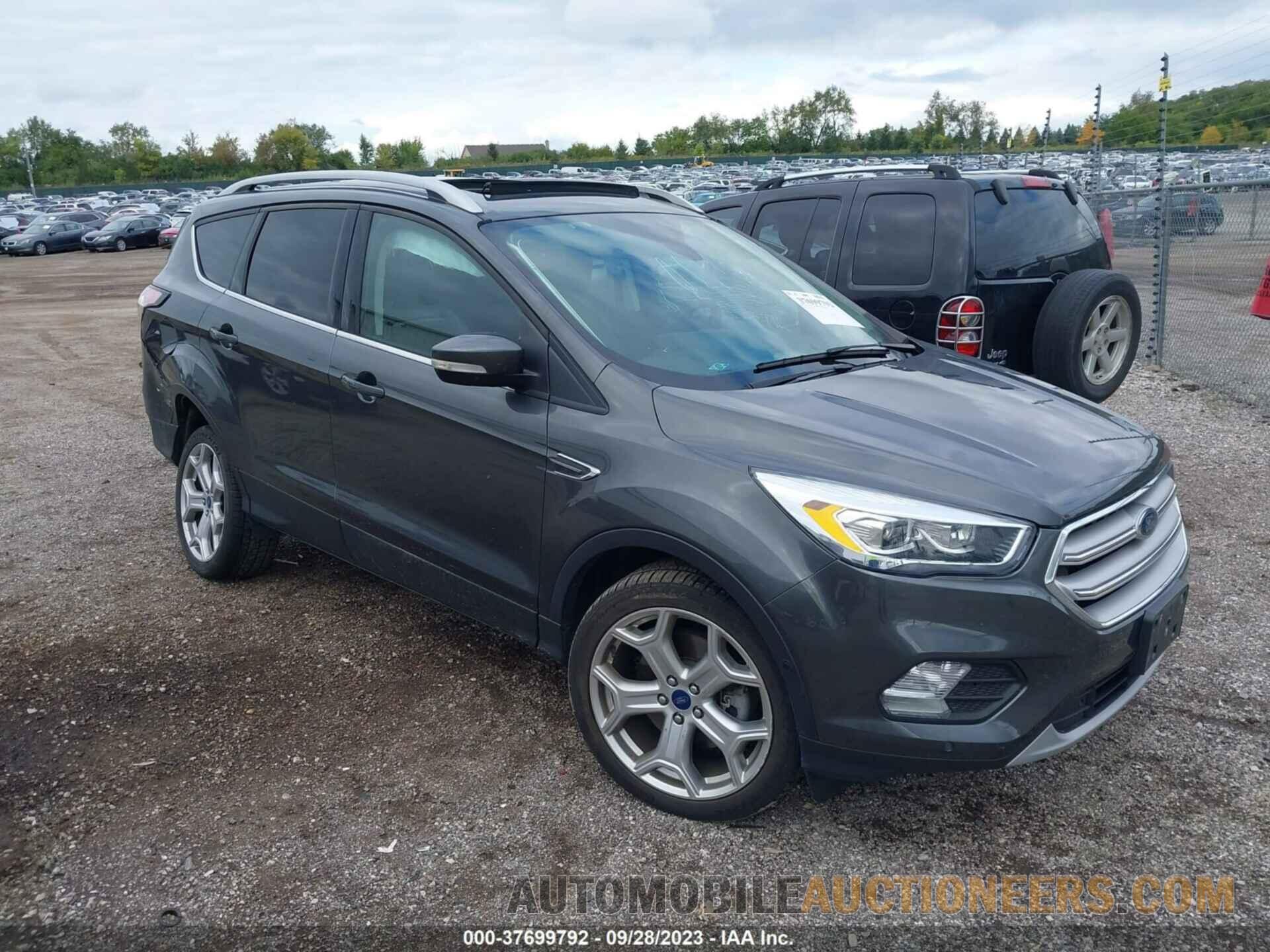 1FMCU9J96JUB80545 FORD ESCAPE 2018