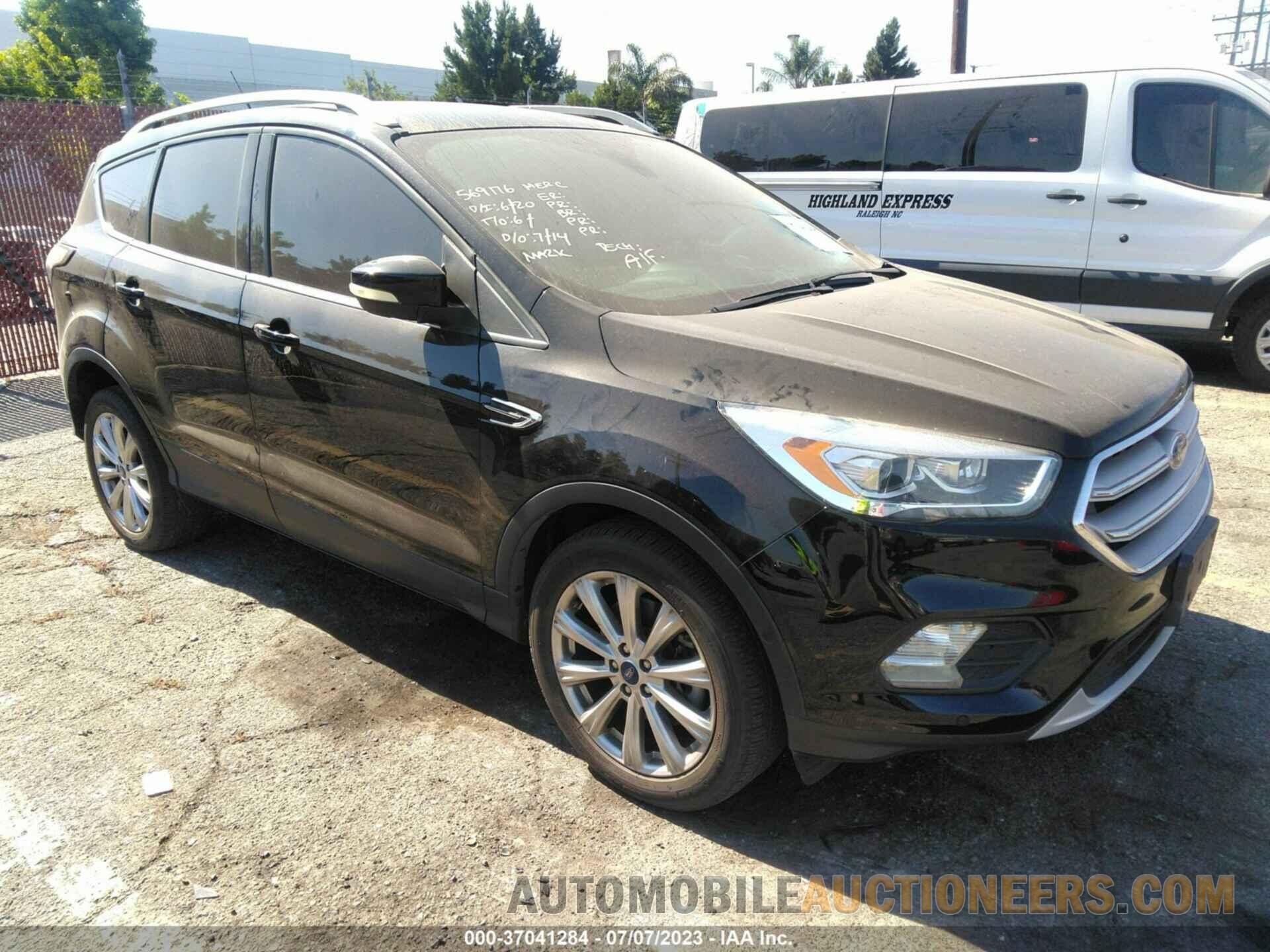 1FMCU9J96JUC89670 FORD ESCAPE 2018