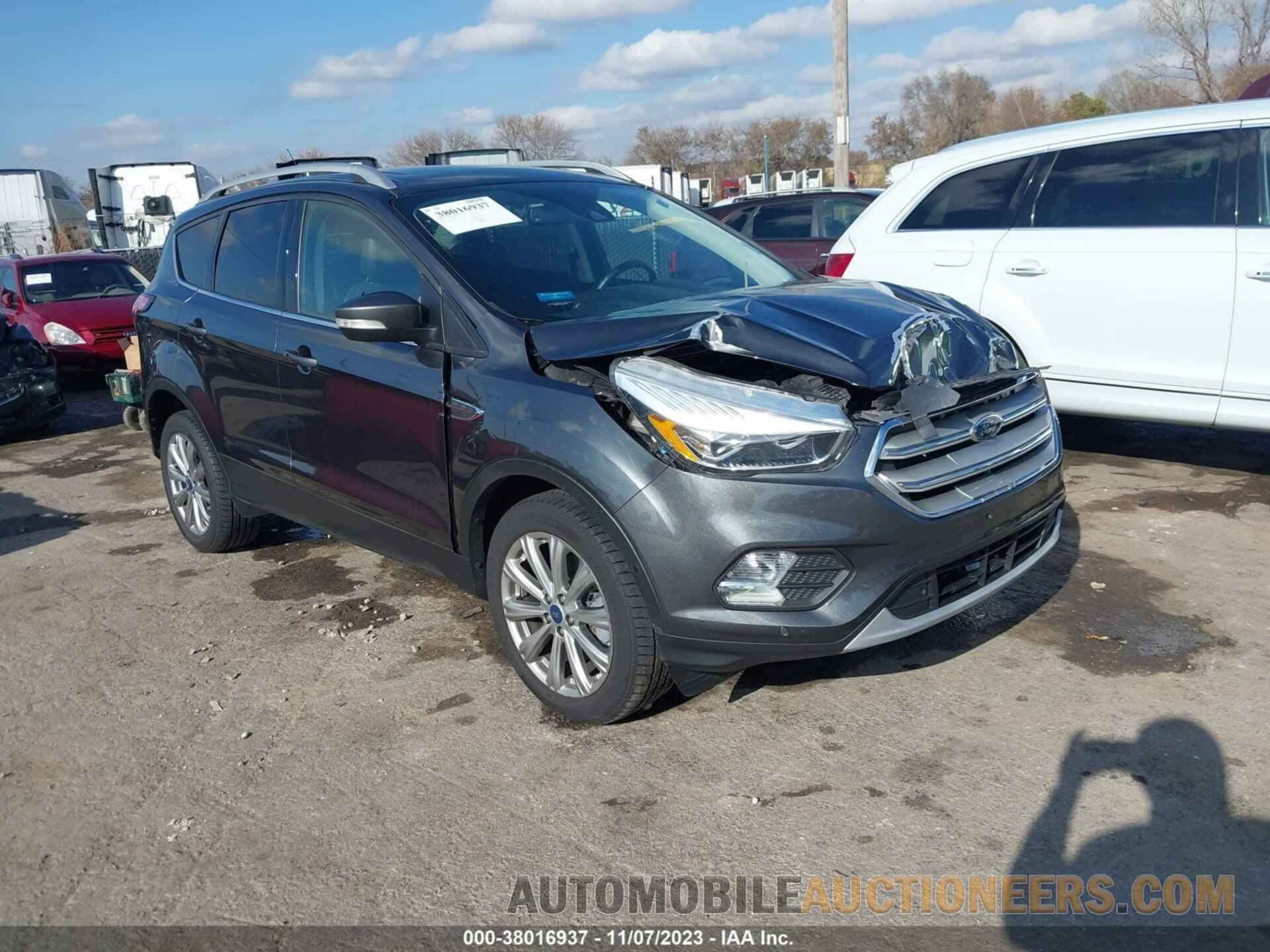 1FMCU9J96JUD50449 FORD ESCAPE 2018