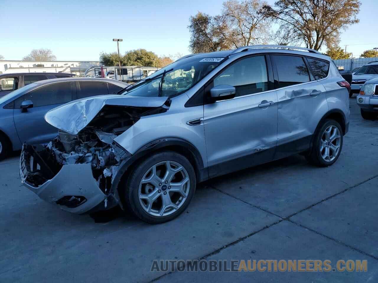 1FMCU9J96KUA47575 FORD ESCAPE 2019