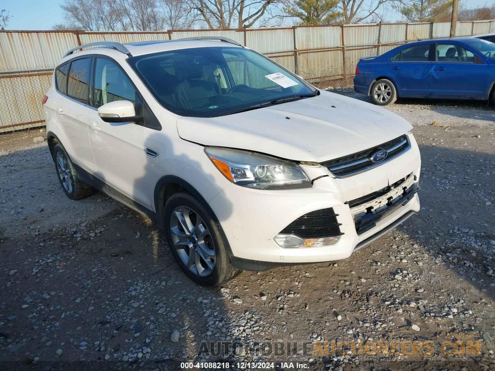 1FMCU9J97FUA59174 FORD ESCAPE 2015