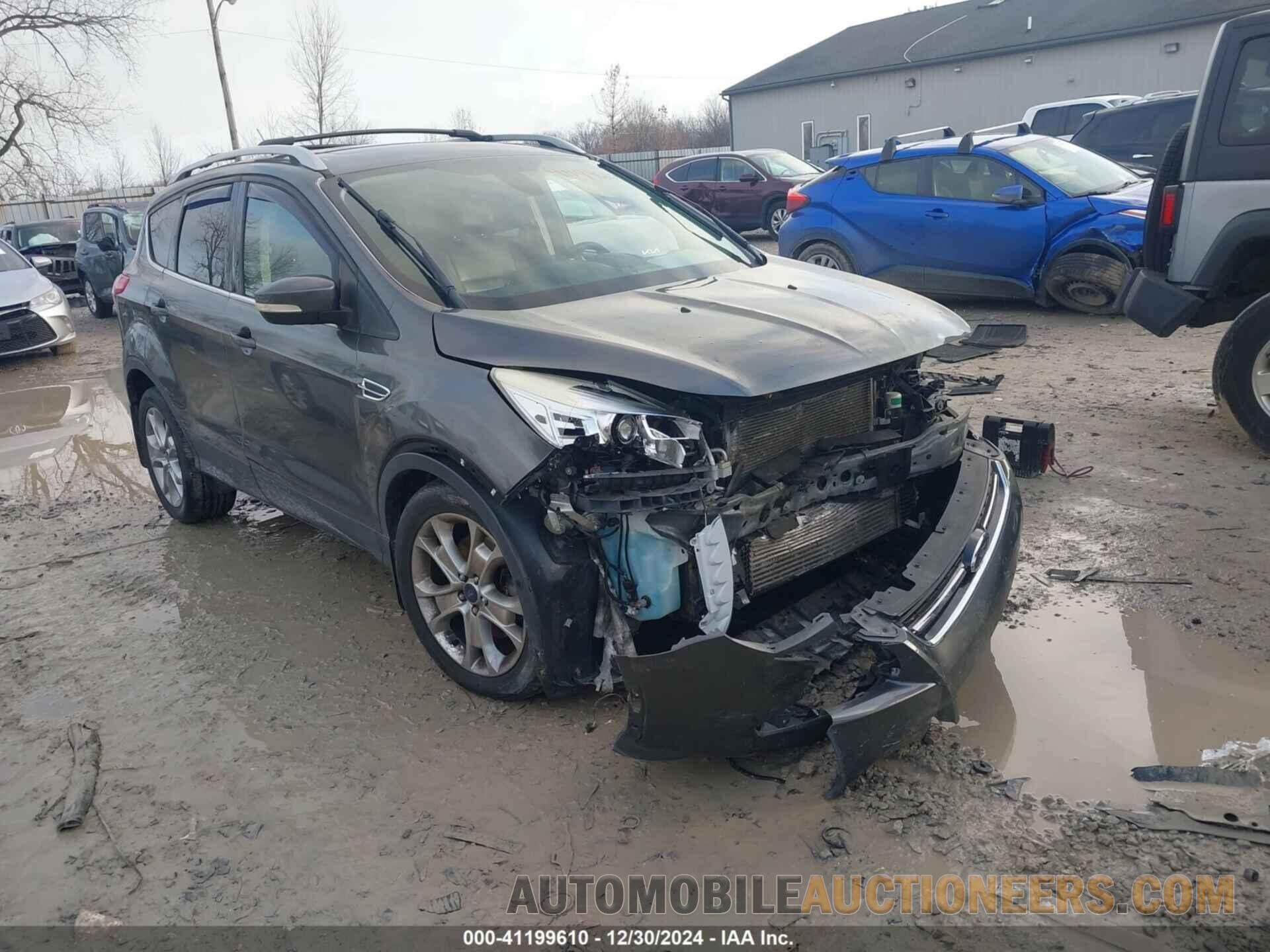 1FMCU9J97FUB35119 FORD ESCAPE 2015