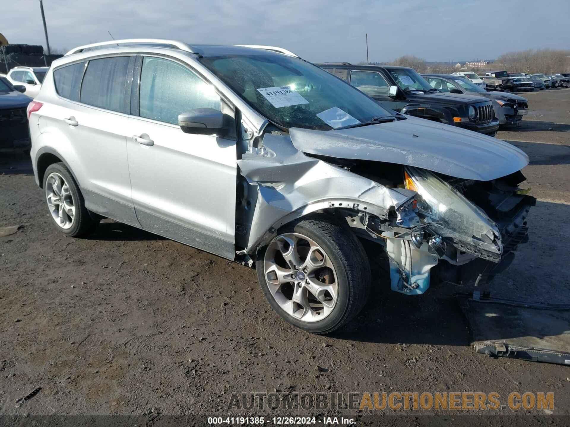 1FMCU9J97FUB35489 FORD ESCAPE 2015