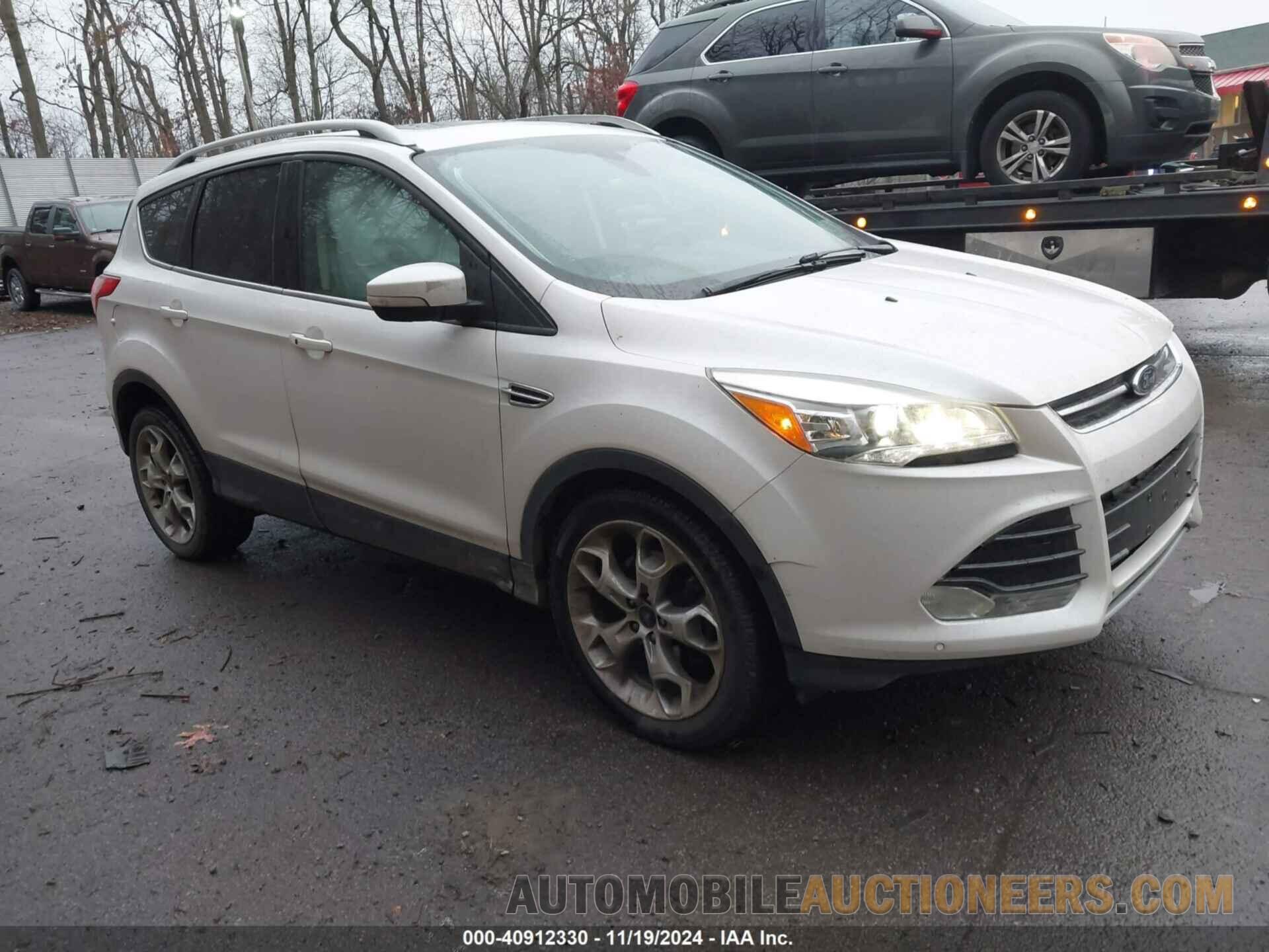 1FMCU9J97FUC46611 FORD ESCAPE 2015