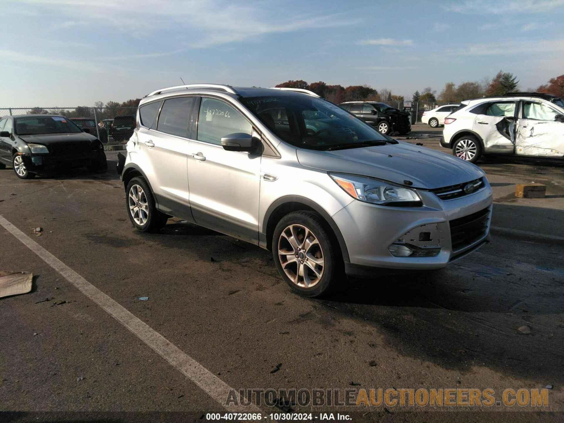 1FMCU9J97GUC87807 FORD ESCAPE 2016