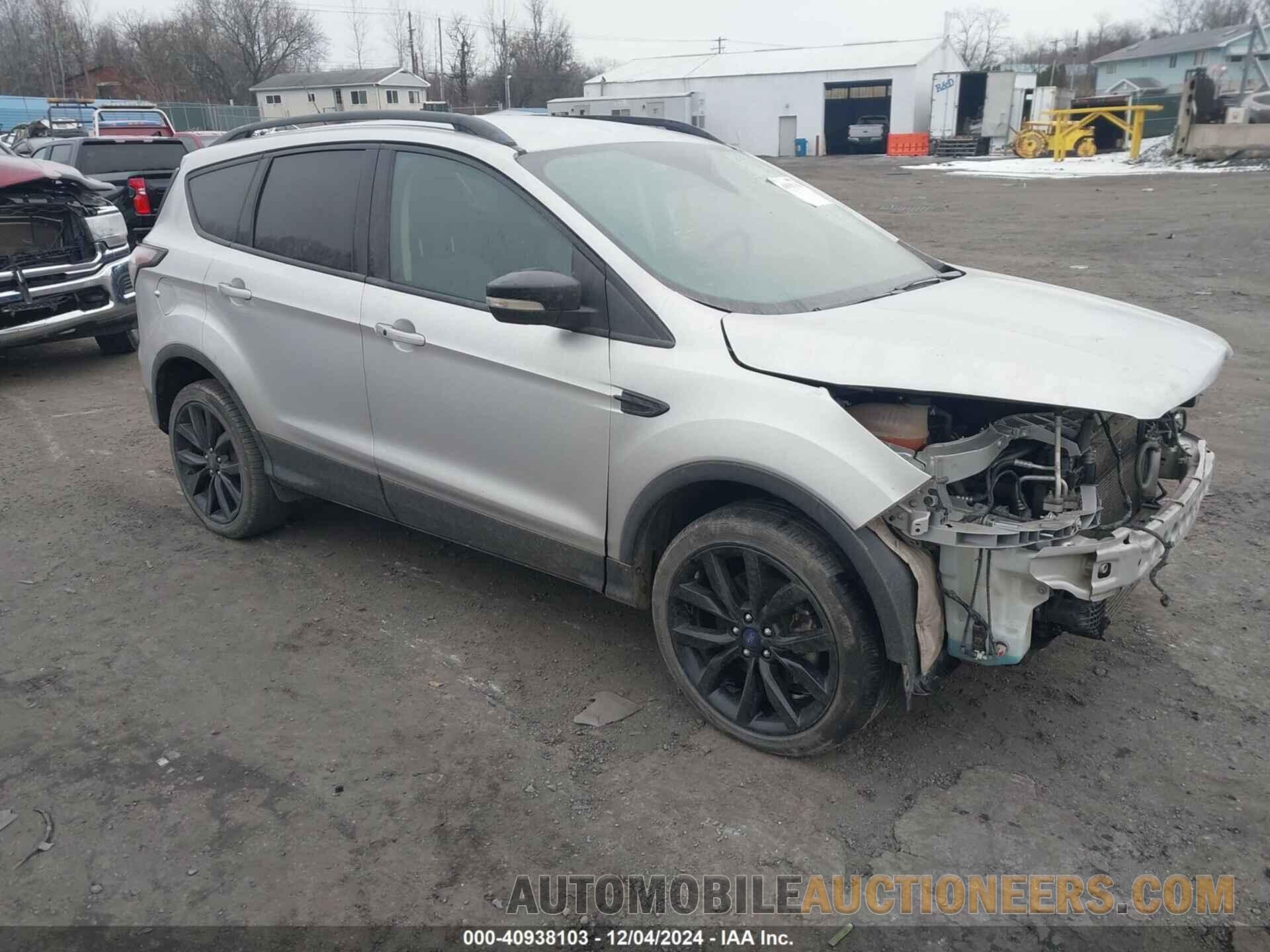 1FMCU9J97HUB62274 FORD ESCAPE 2017