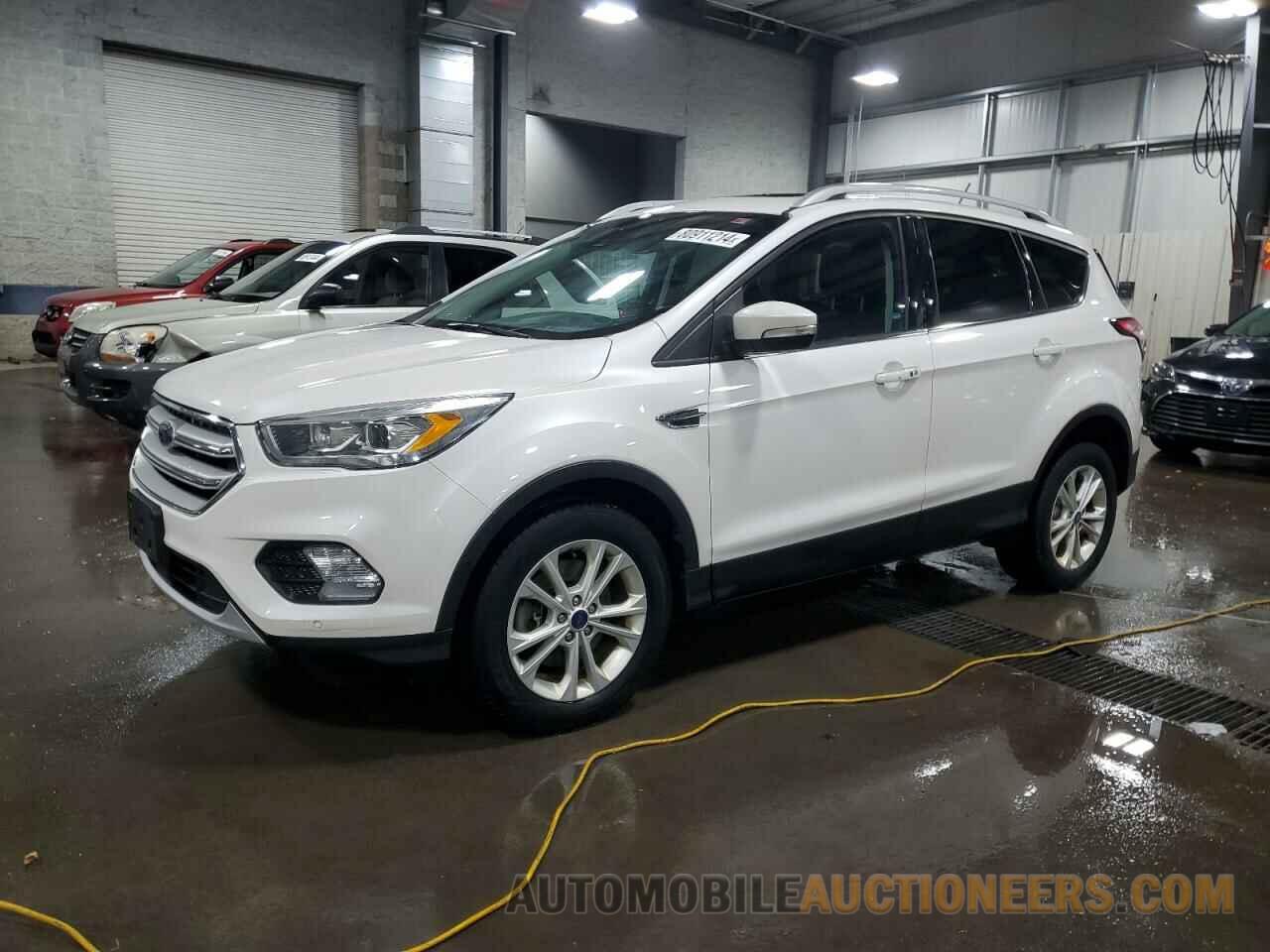 1FMCU9J97JUA18035 FORD ESCAPE 2018