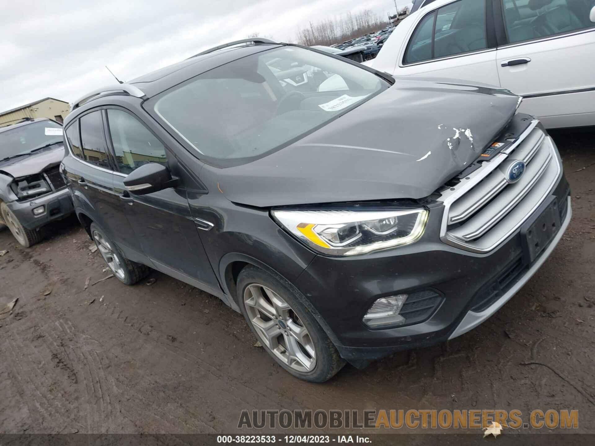 1FMCU9J97JUD45082 FORD ESCAPE 2018