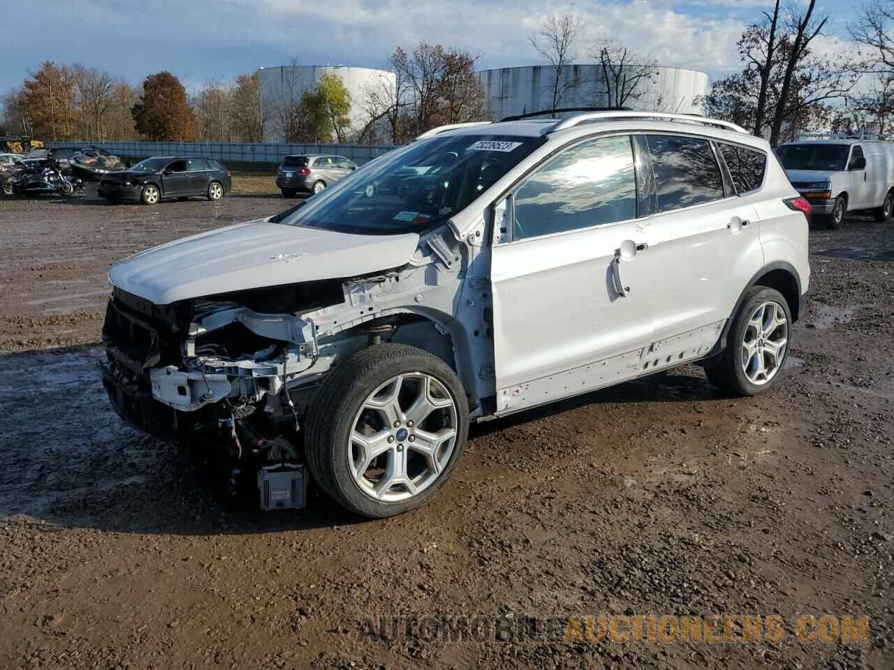 1FMCU9J97KUA73215 FORD ESCAPE 2019