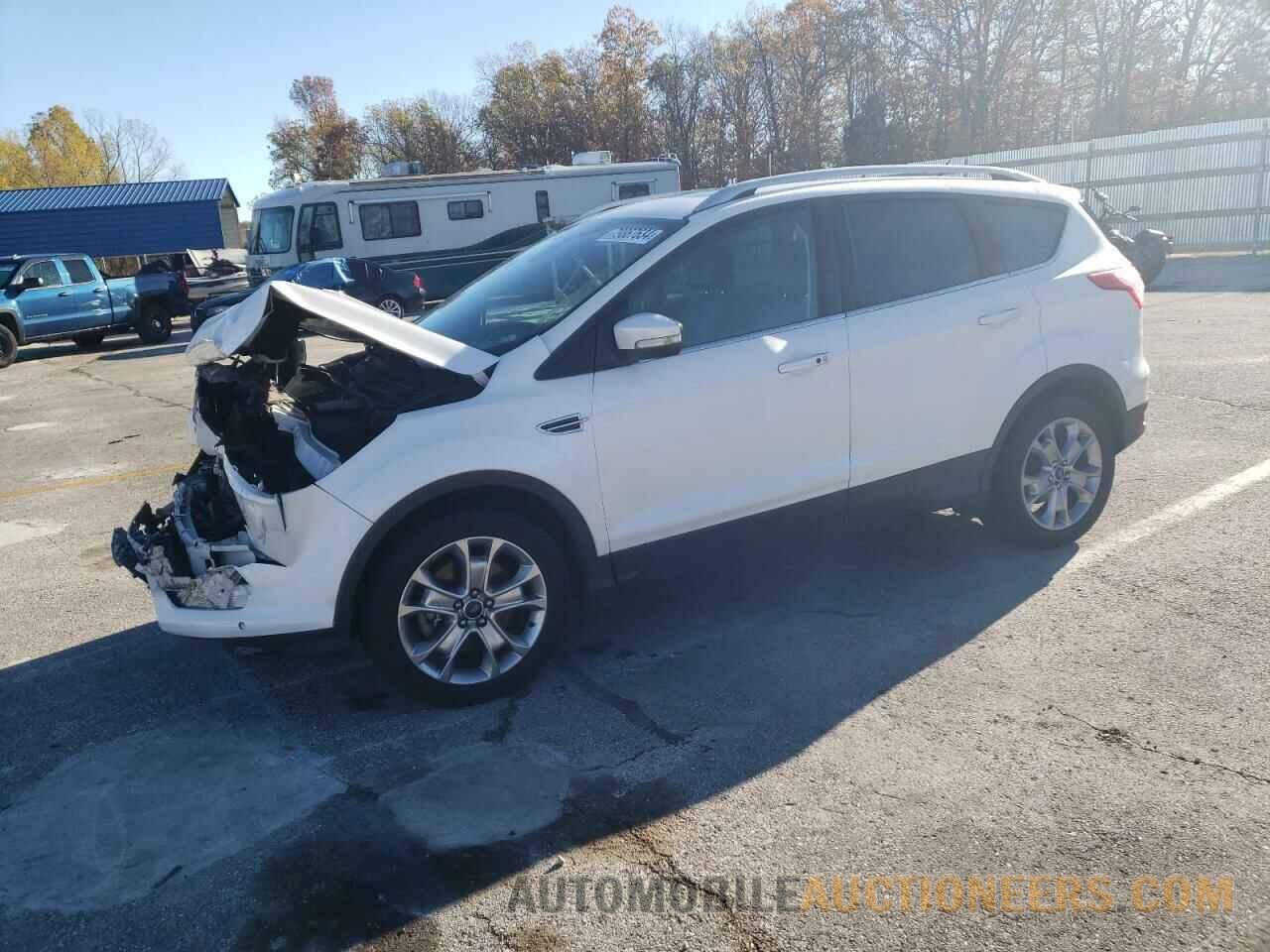 1FMCU9J98FUA49706 FORD ESCAPE 2015