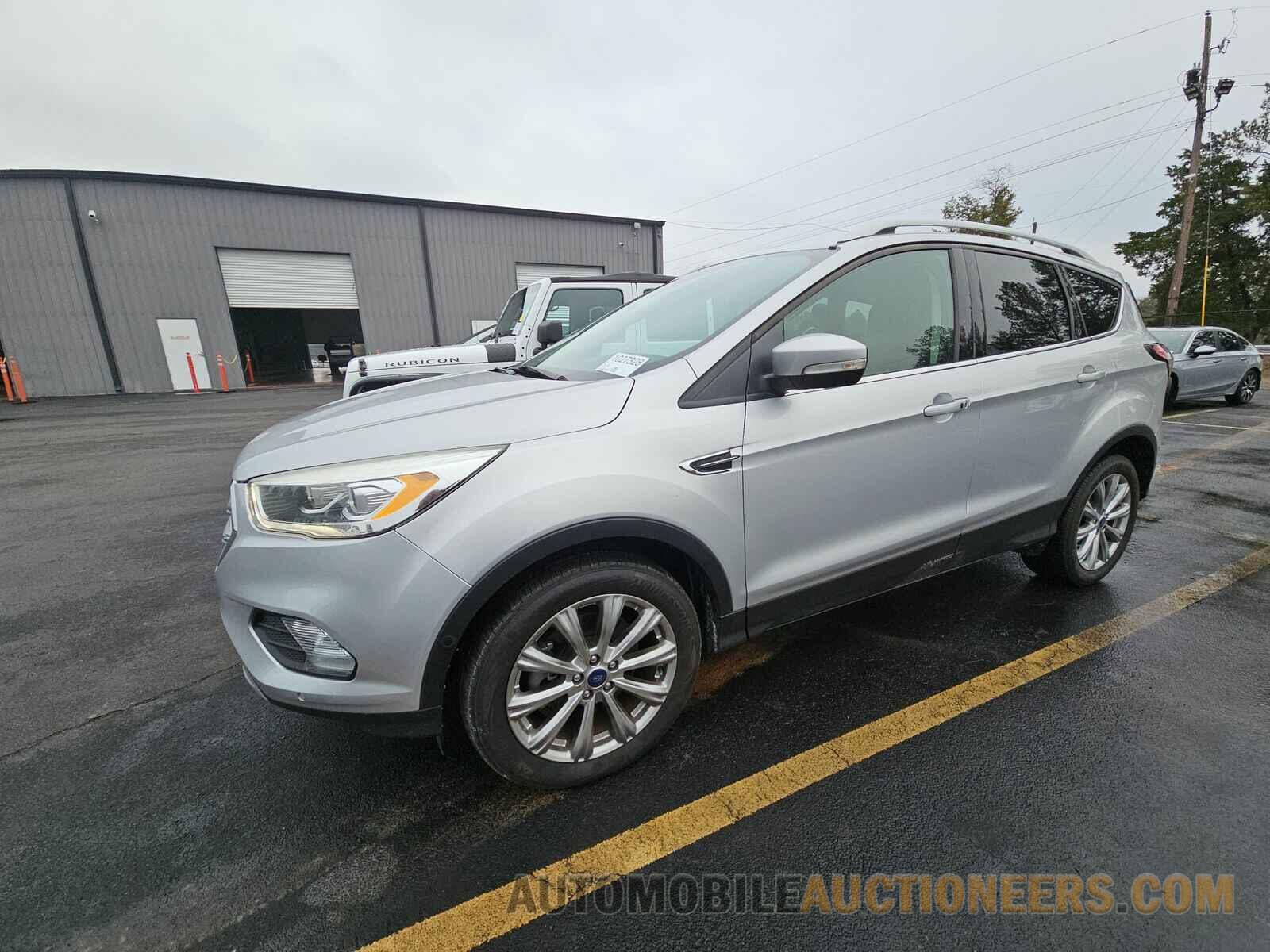 1FMCU9J98JUA44627 Ford Escape 2018