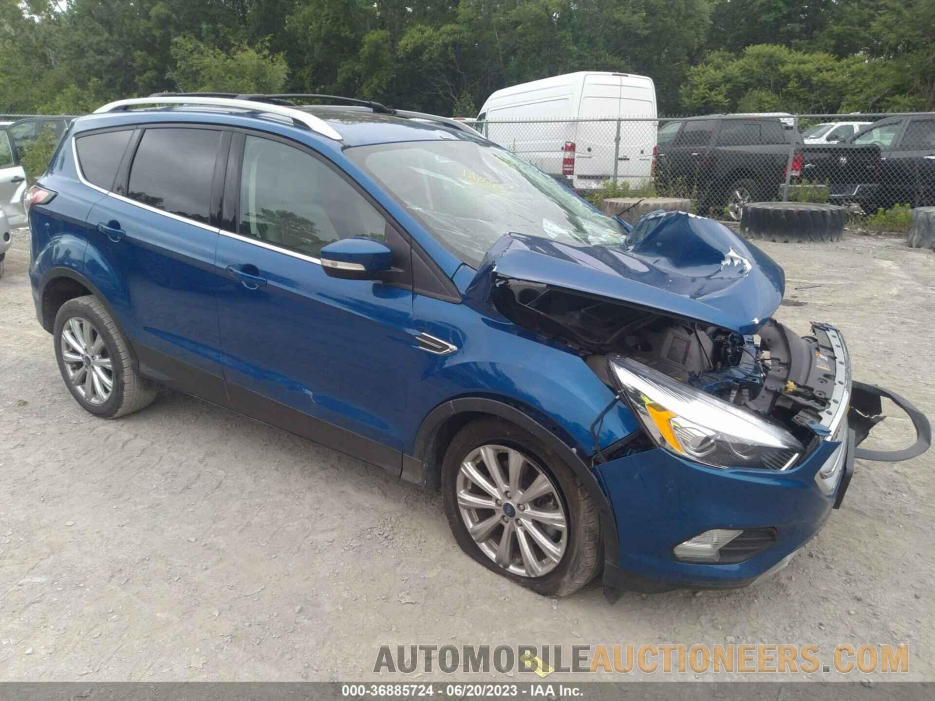 1FMCU9J98JUB93930 FORD ESCAPE 2018