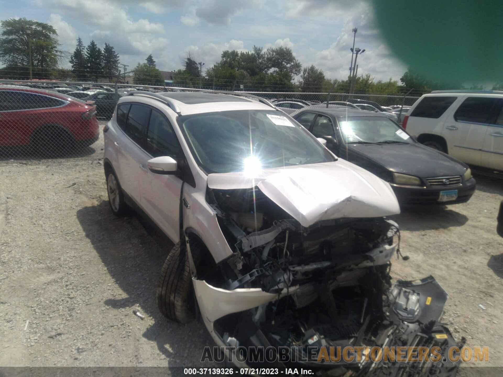 1FMCU9J98KUA02654 FORD ESCAPE 2019