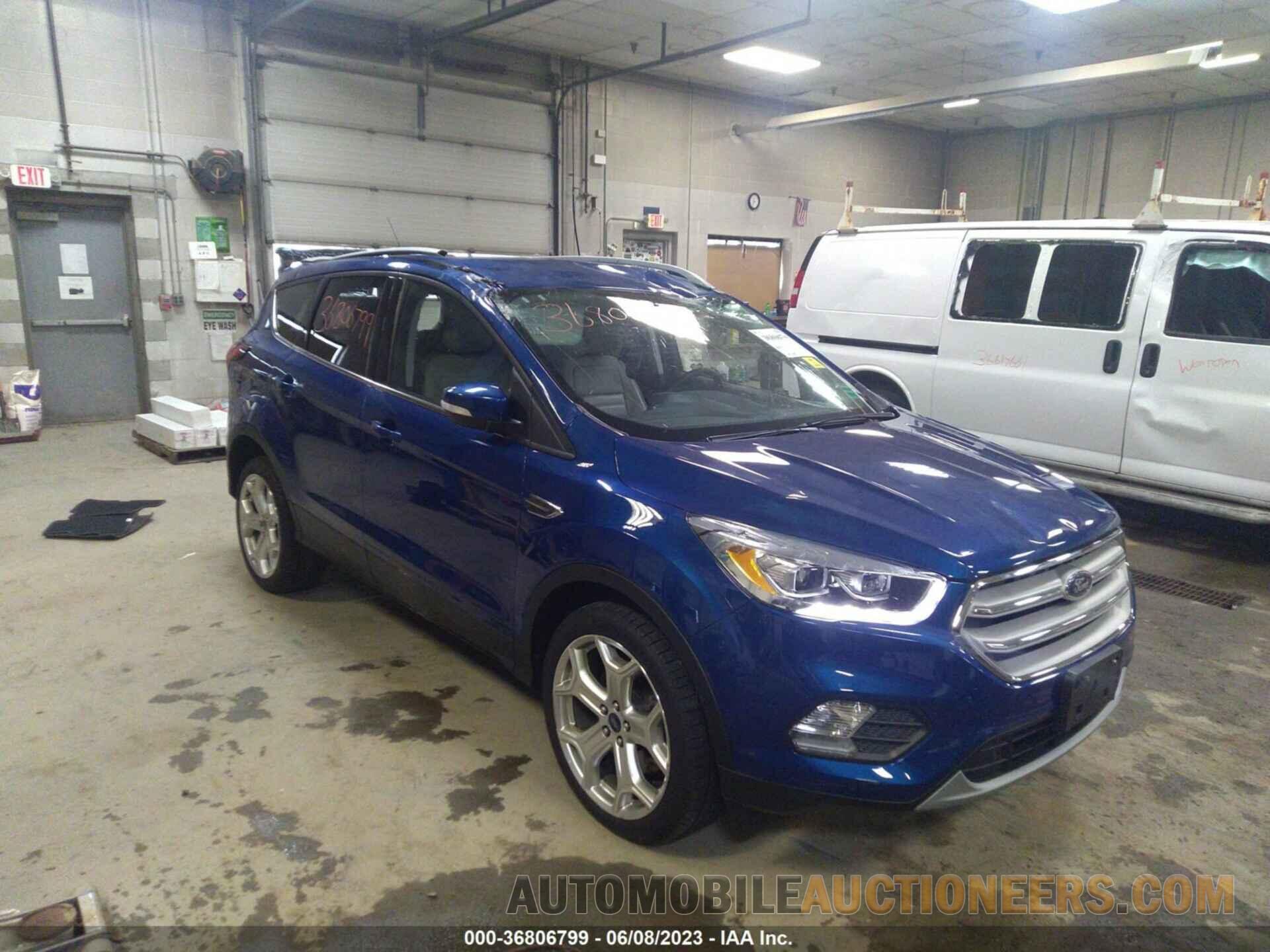 1FMCU9J98KUC28872 FORD ESCAPE 2019