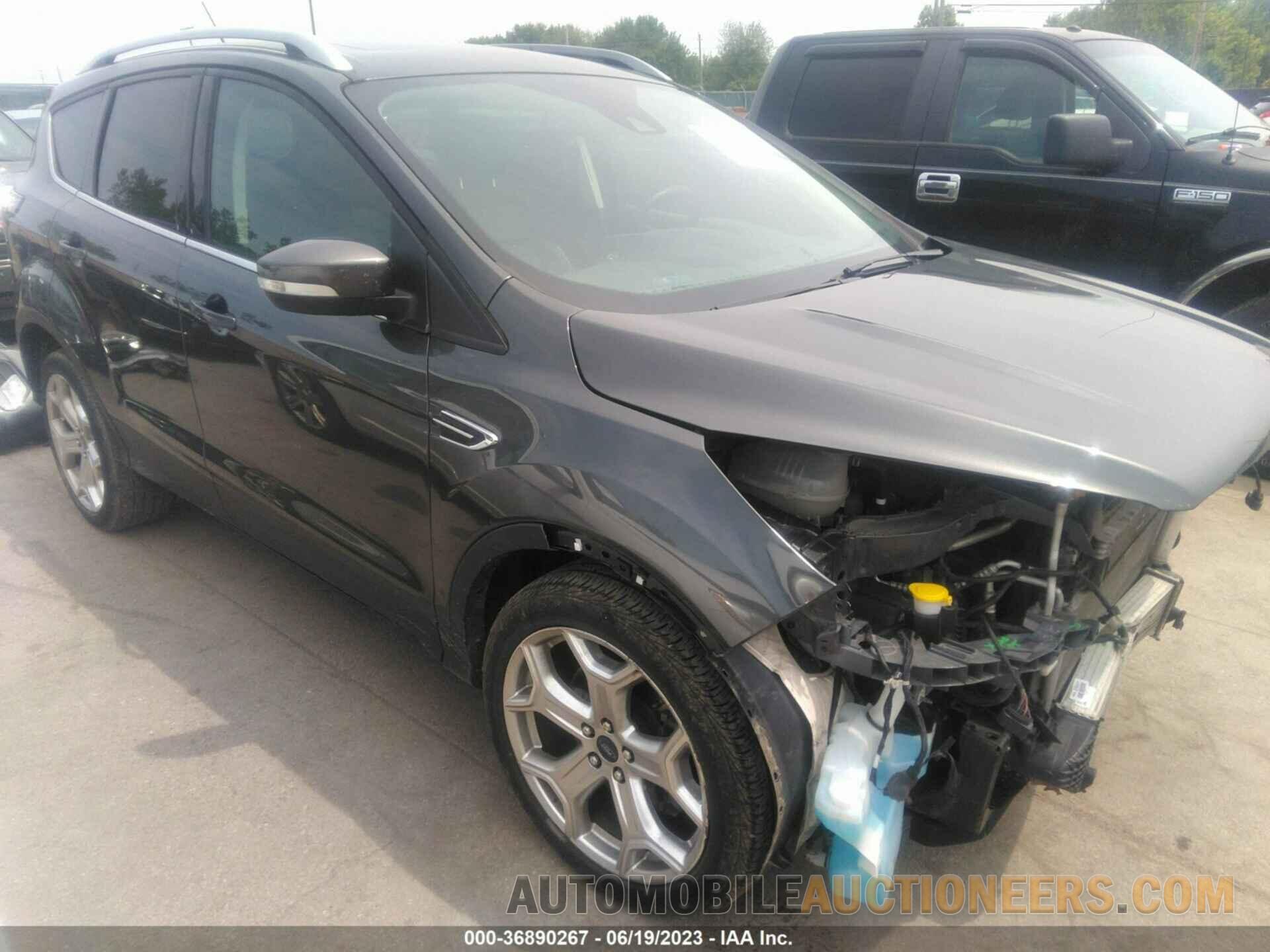 1FMCU9J98KUC57529 FORD ESCAPE 2019