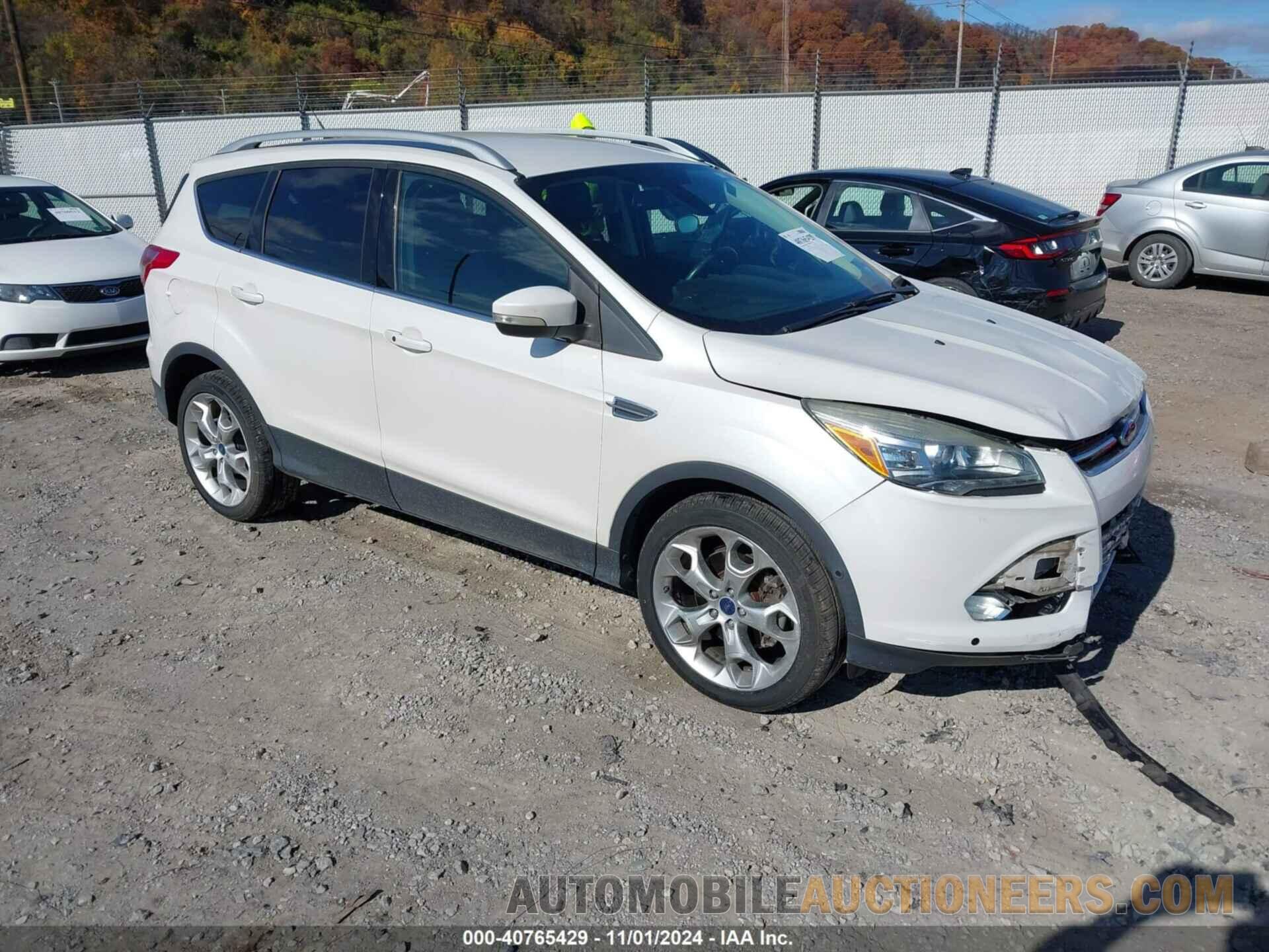 1FMCU9J99EUE09371 FORD ESCAPE 2014