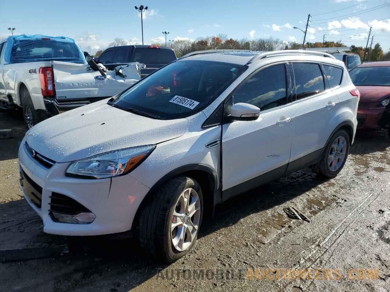 1FMCU9J99FUA06203 FORD ESCAPE 2015