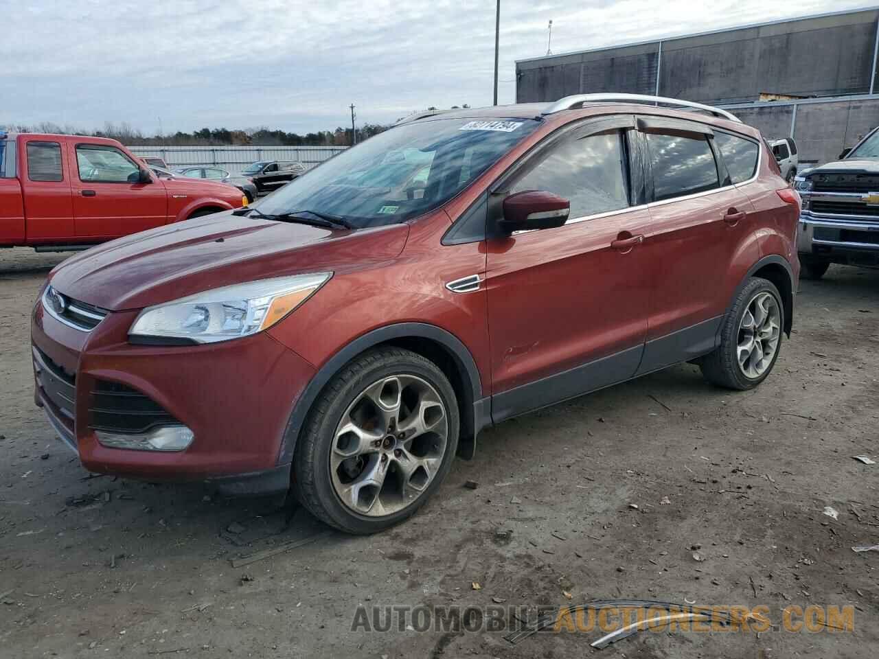 1FMCU9J99FUC74975 FORD ESCAPE 2015