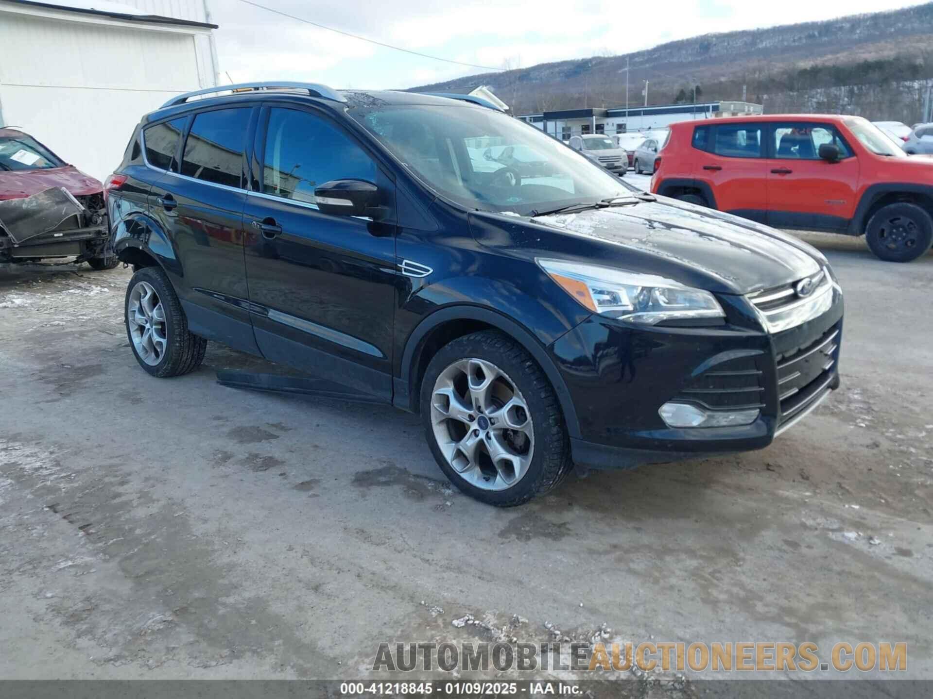 1FMCU9J99GUC49172 FORD ESCAPE 2016