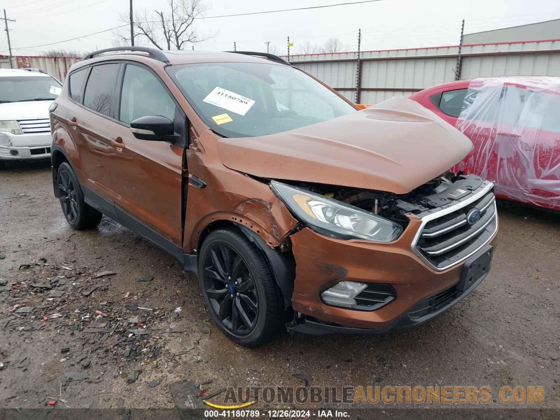 1FMCU9J99HUB75687 FORD ESCAPE 2017