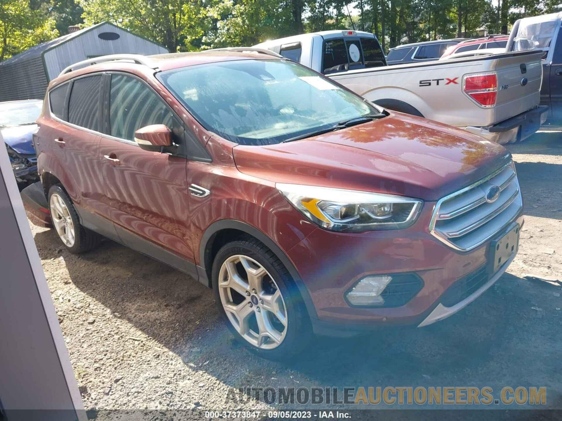 1FMCU9J99JUA69715 FORD ESCAPE 2018