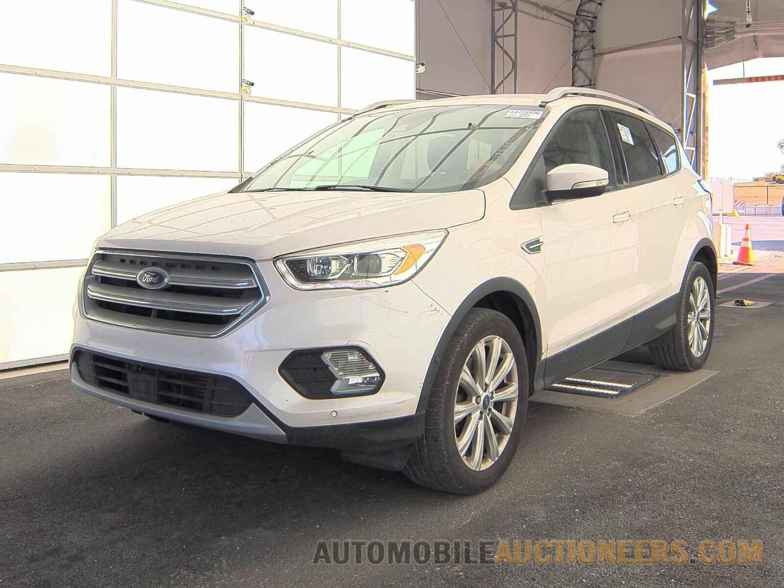 1FMCU9J99JUB09873 Ford Escape 2018