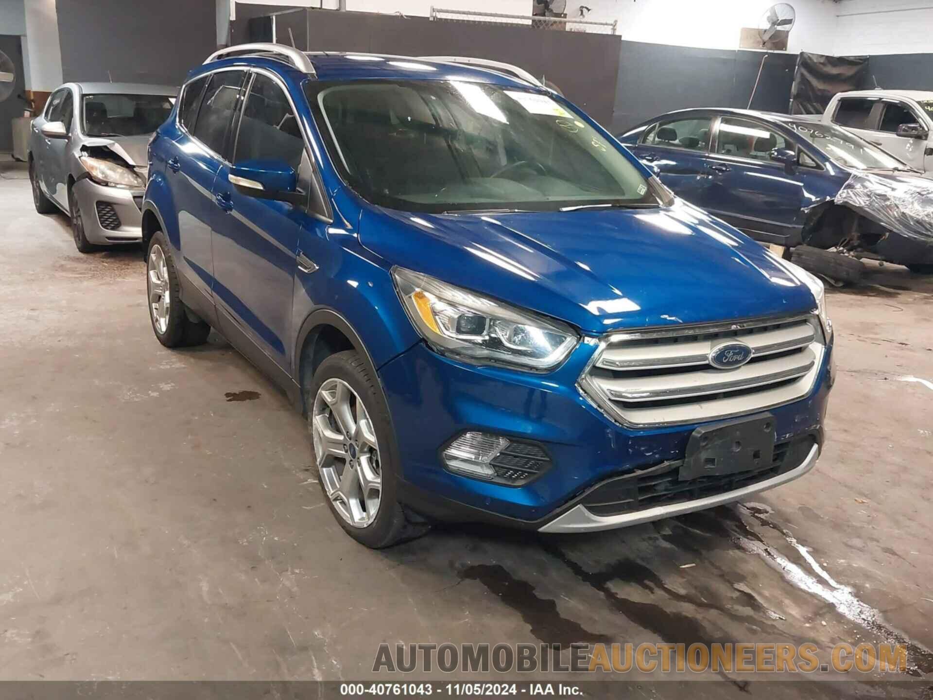 1FMCU9J99JUB26513 FORD ESCAPE 2018