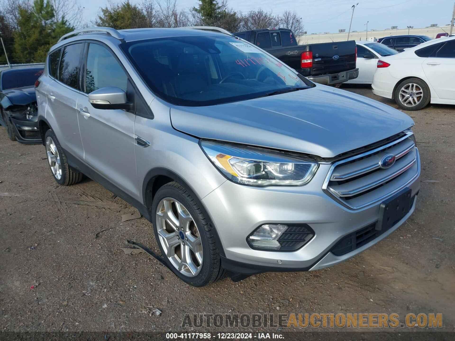 1FMCU9J99KUB42213 FORD ESCAPE 2019