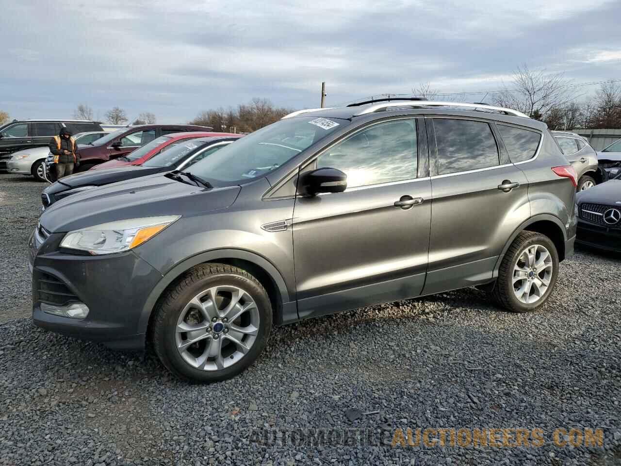 1FMCU9J9XFUB11137 FORD ESCAPE 2015