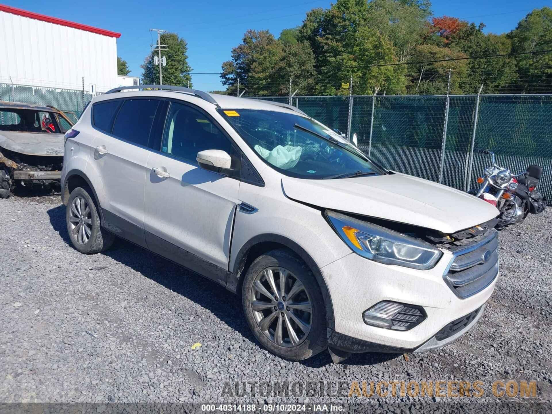 1FMCU9J9XHUE90305 FORD ESCAPE 2017