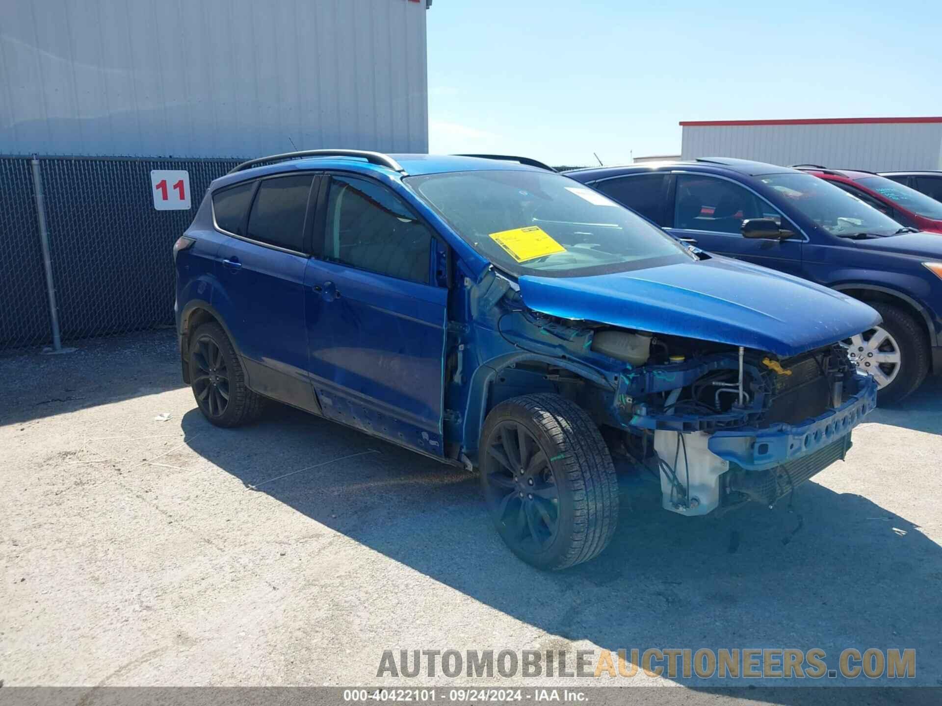 1FMCU9J9XHUF07295 FORD ESCAPE 2017