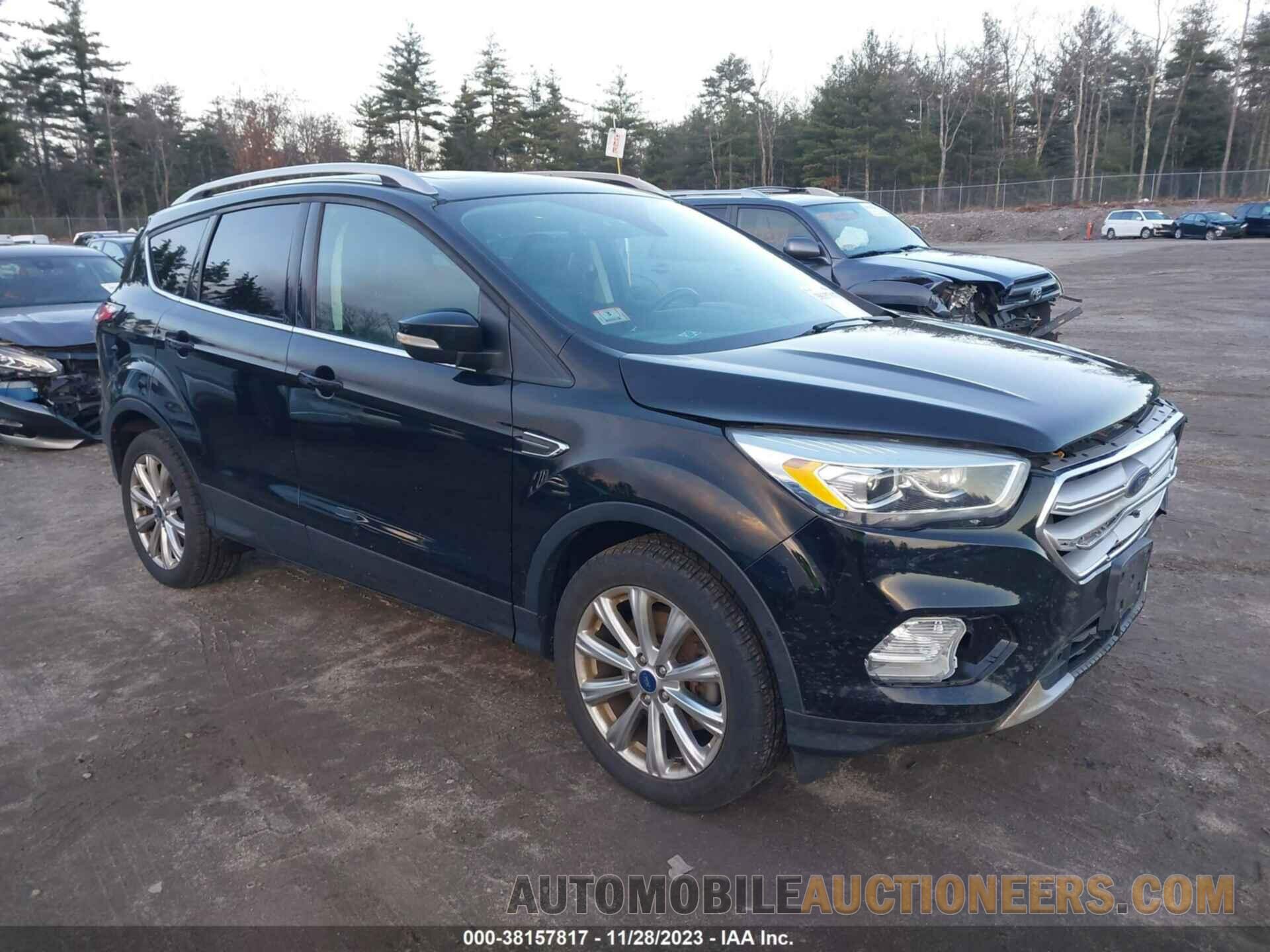 1FMCU9J9XJUB74666 FORD ESCAPE 2018