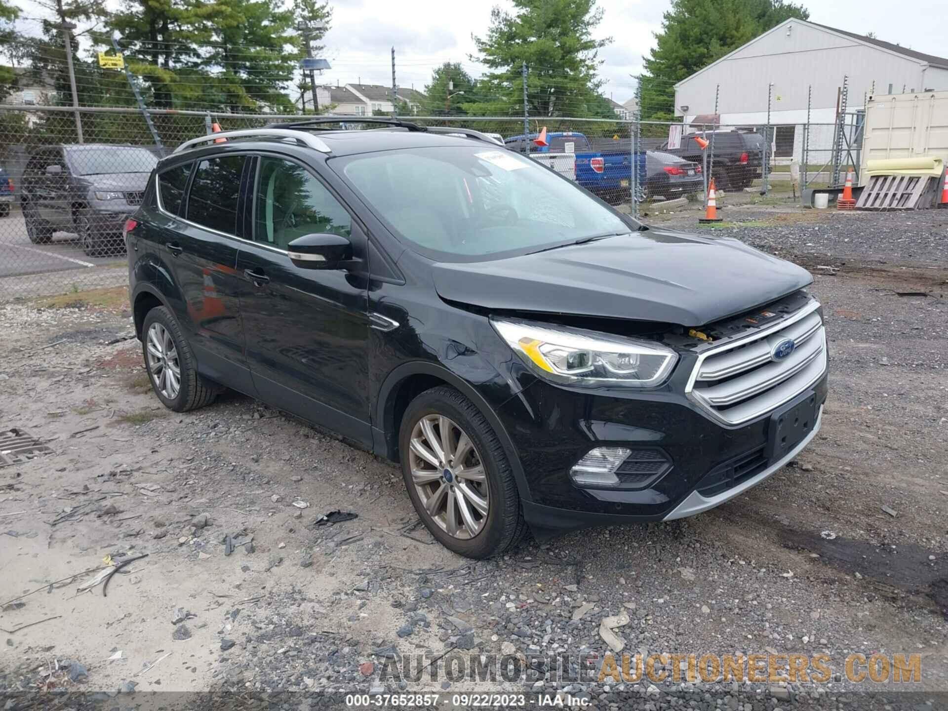 1FMCU9J9XJUC00411 FORD ESCAPE 2018