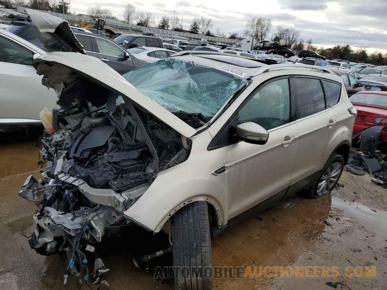 1FMCU9J9XJUC07679 FORD ESCAPE 2018