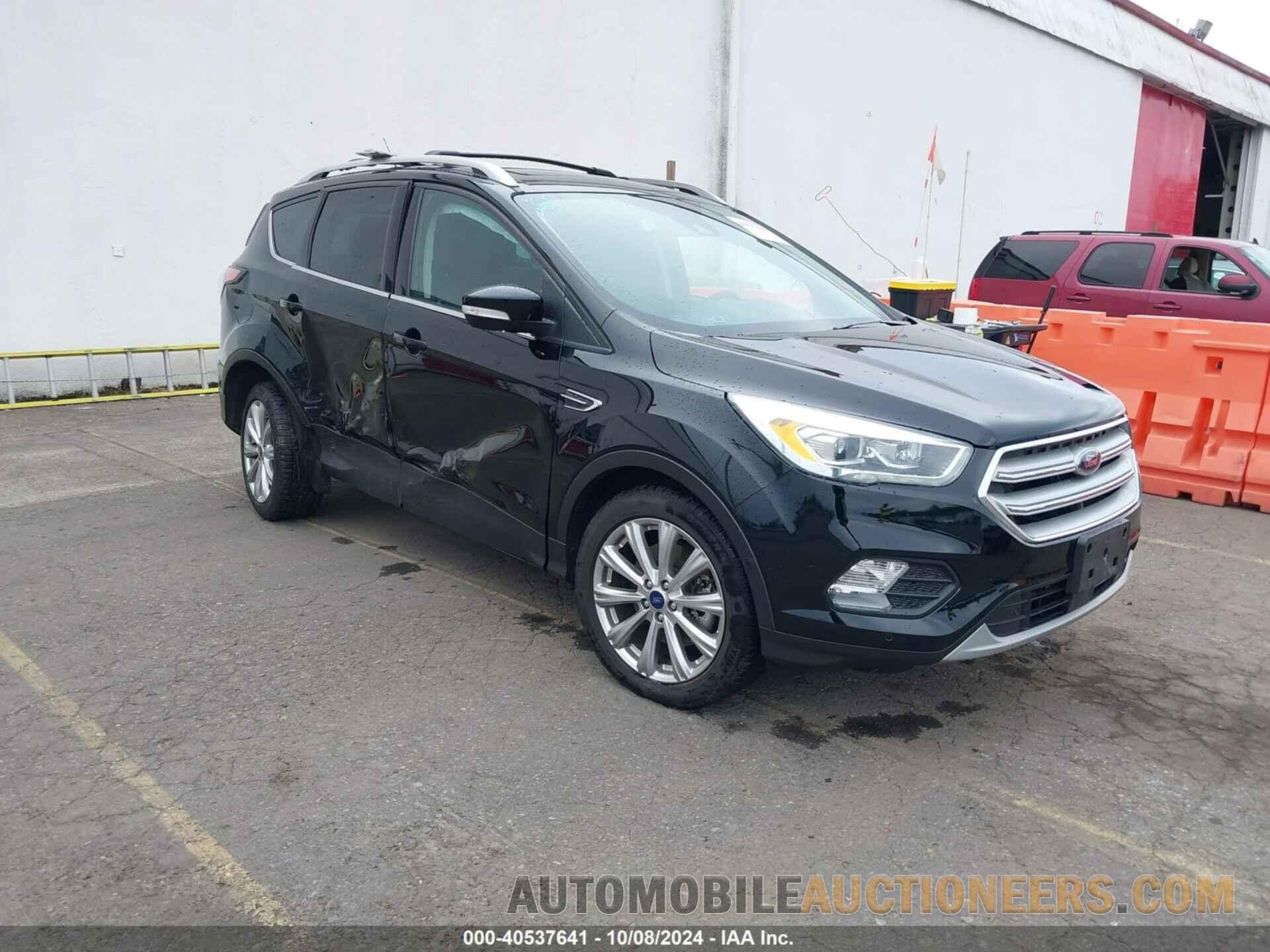 1FMCU9J9XJUD37882 FORD ESCAPE 2018