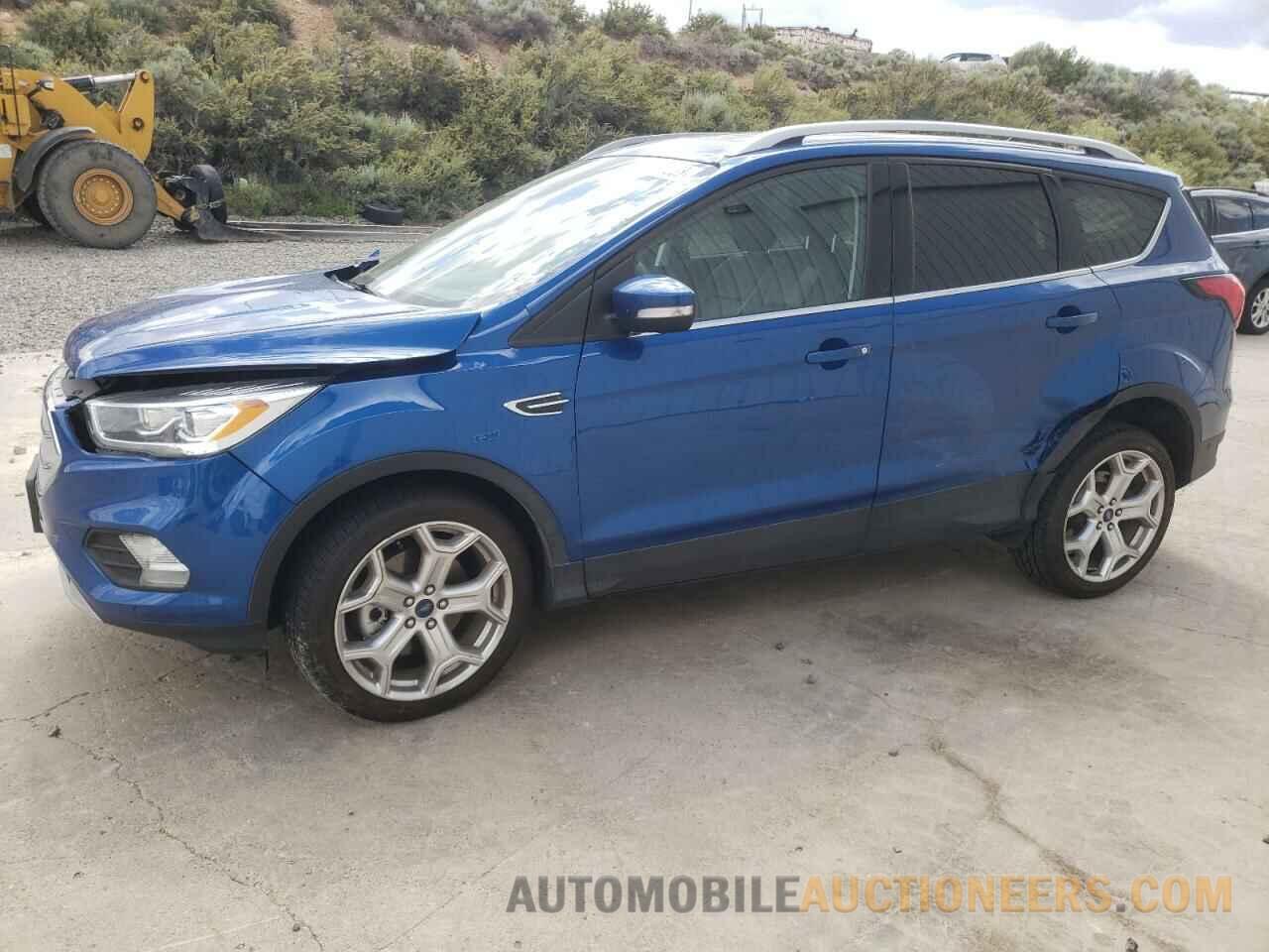 1FMCU9J9XKUA42315 FORD ESCAPE 2019