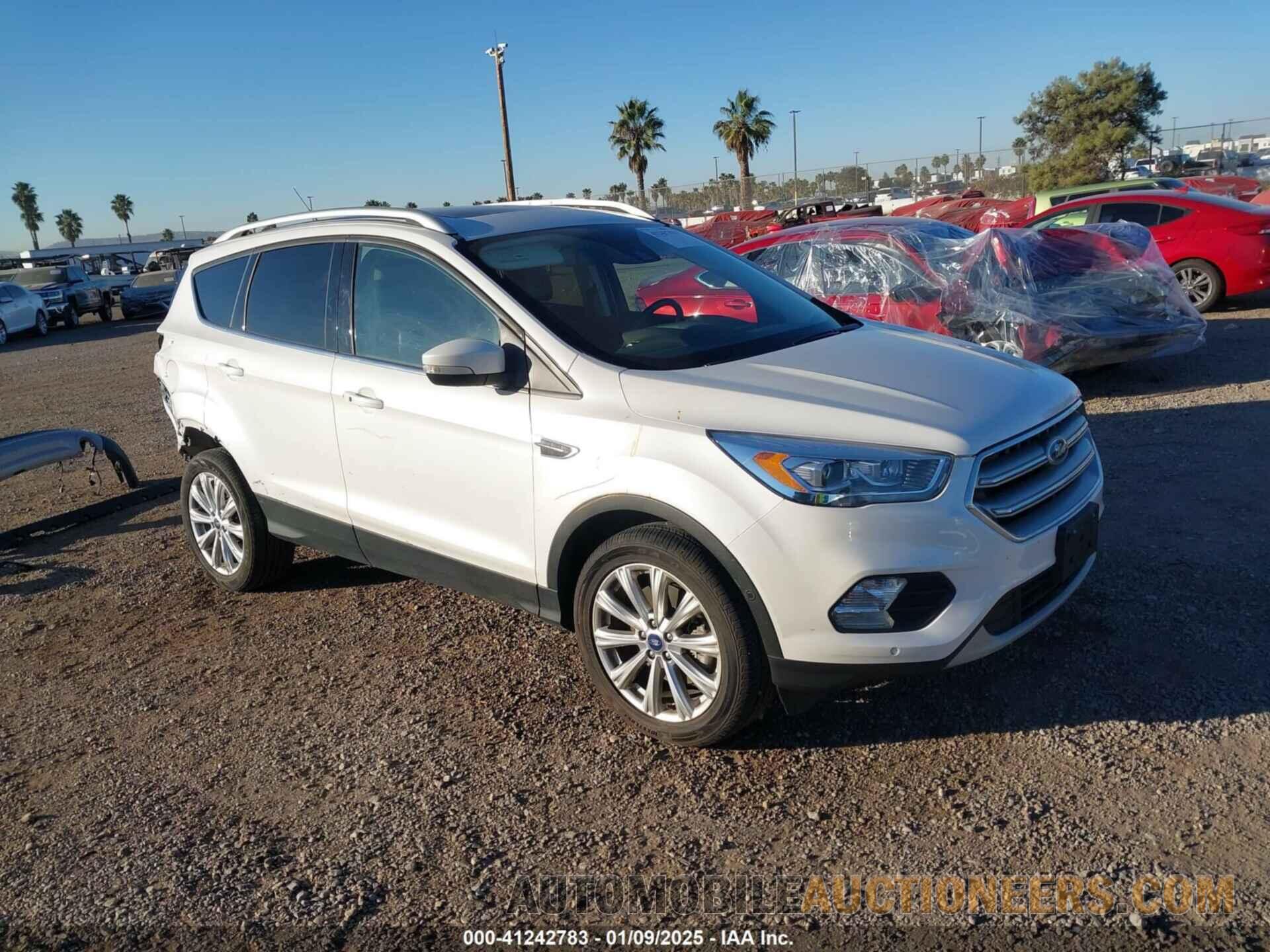 1FMCU9JD2HUC75361 FORD ESCAPE 2017