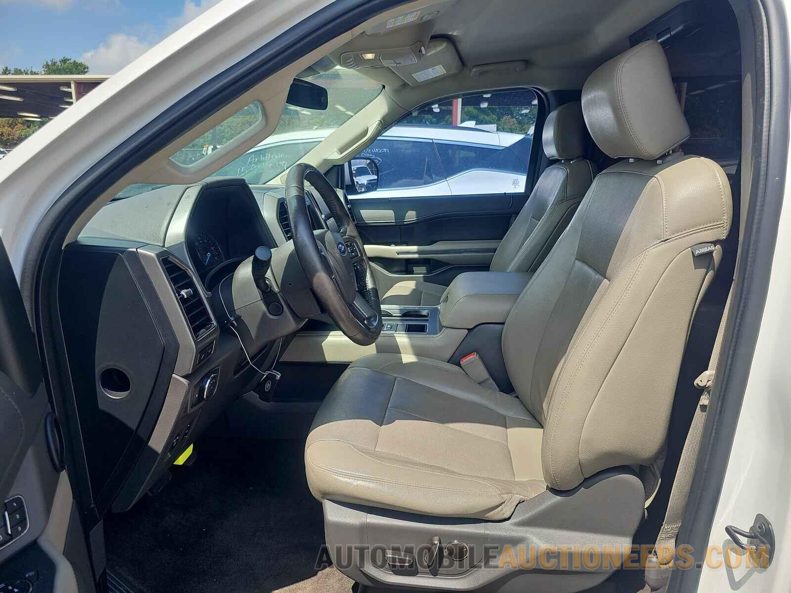 1FMJU1HT8JEA28416 Ford Expedition 2018