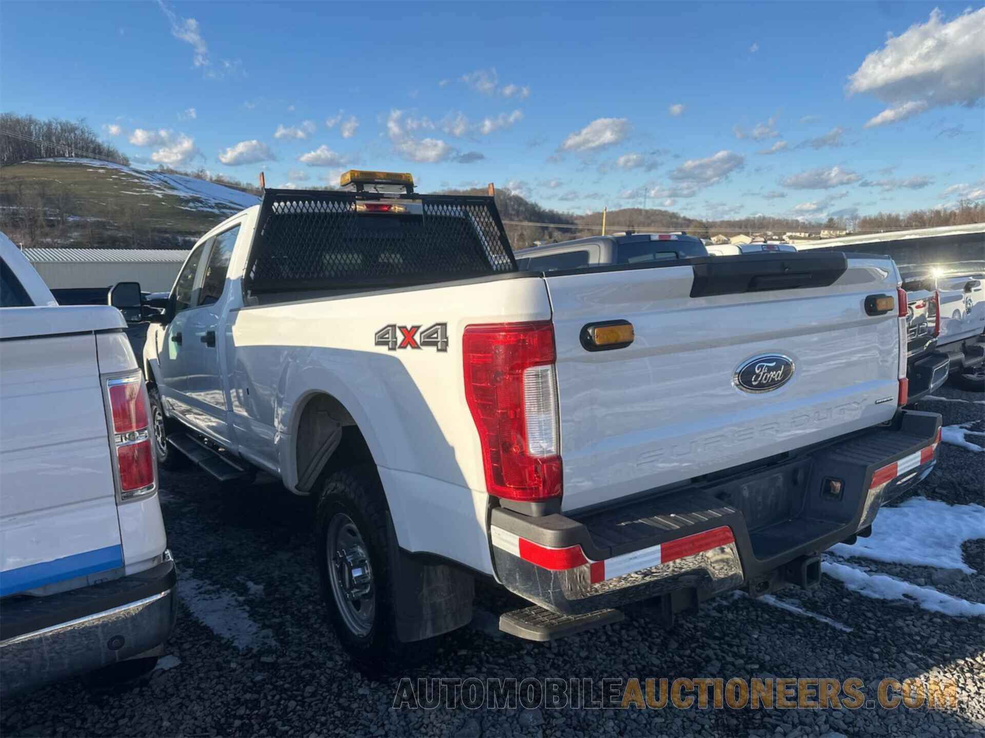 1FT7W2B61HEF29305 FORD F-250 2017