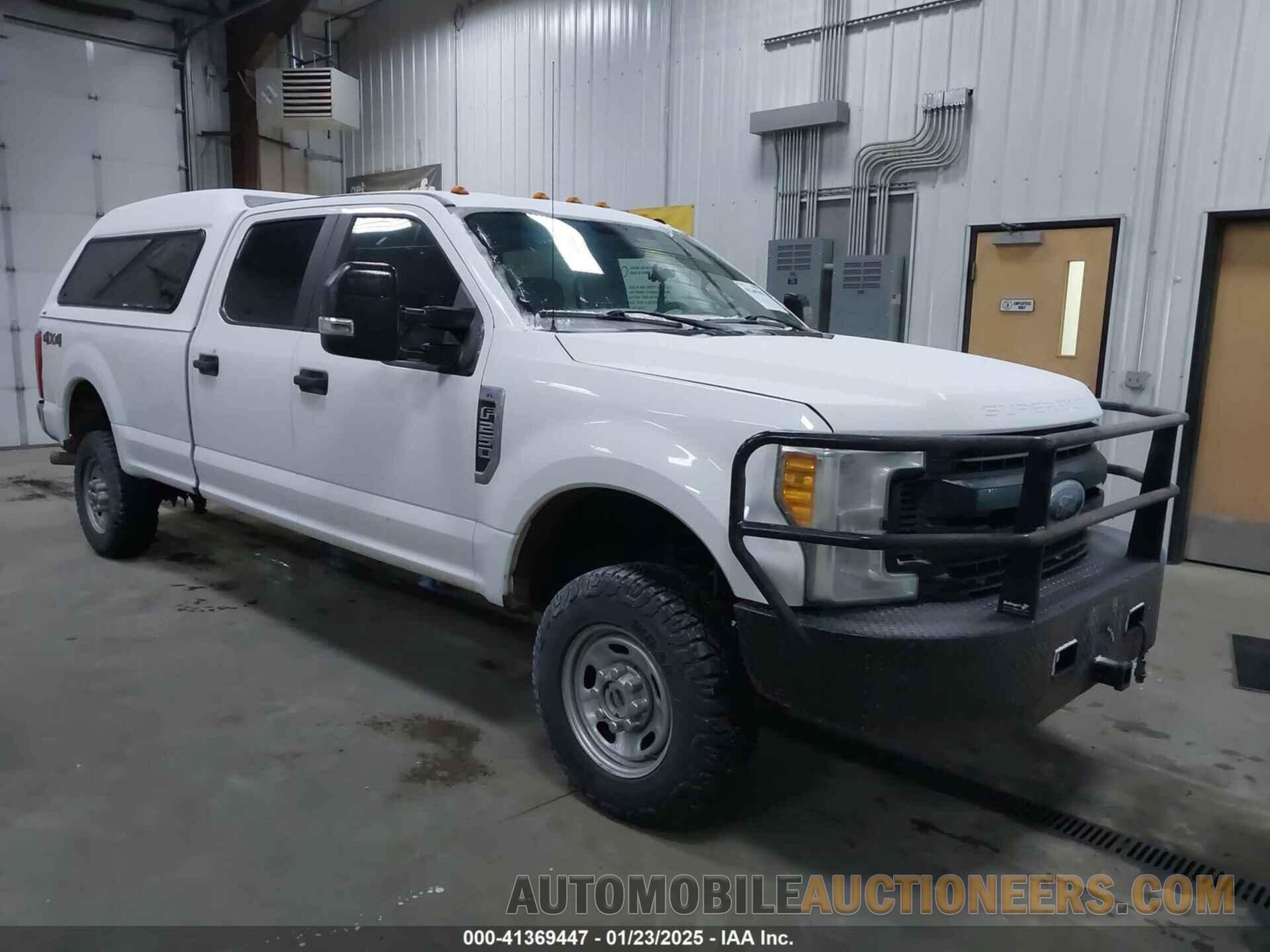 1FT7W2B63HED58153 FORD F-250 2017