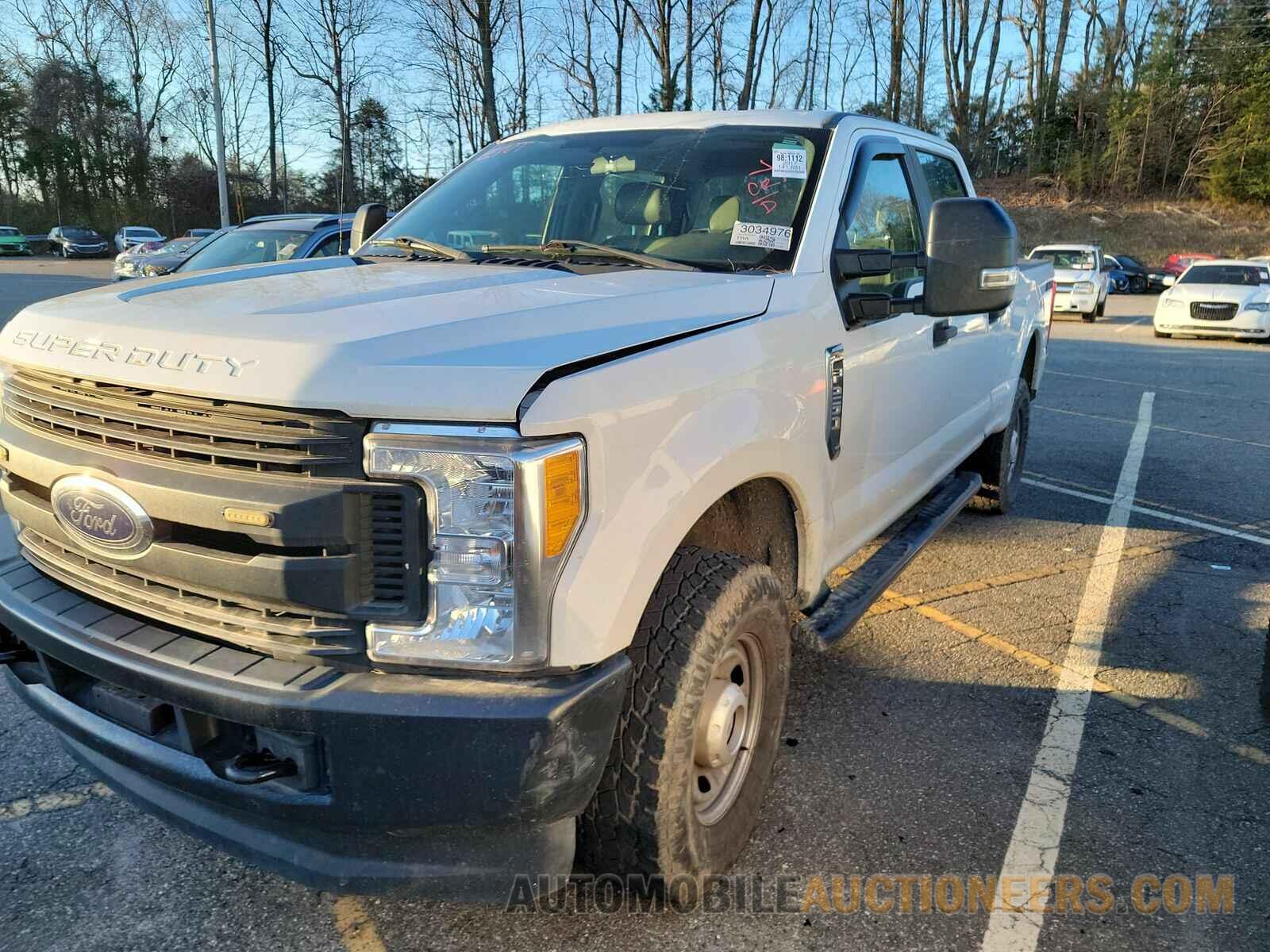 1FT7W2B65HEF24804 Ford Super Duty F-250 2017