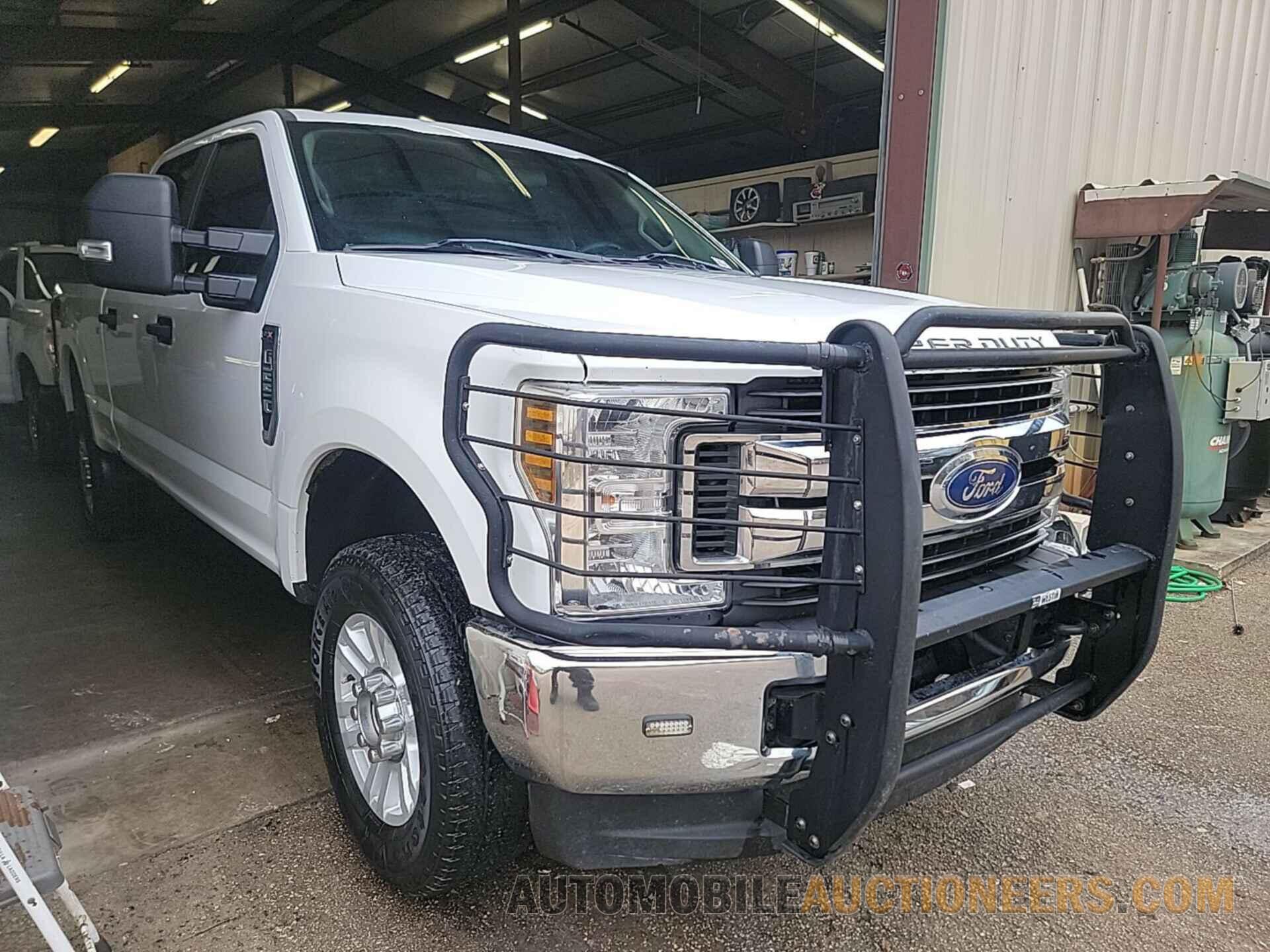 1FT7W2B69JEB72154 FORD F-250 2018