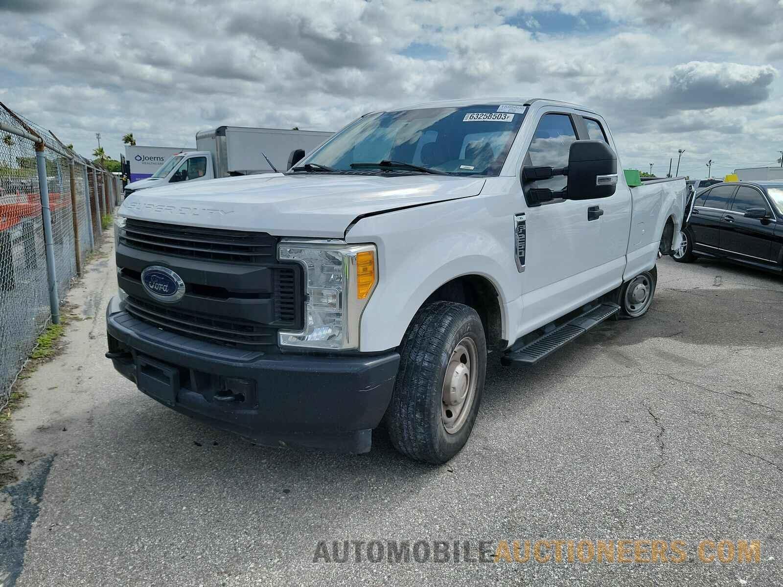 1FT7X2A69HEB80702 Ford Super Duty F-250 2017