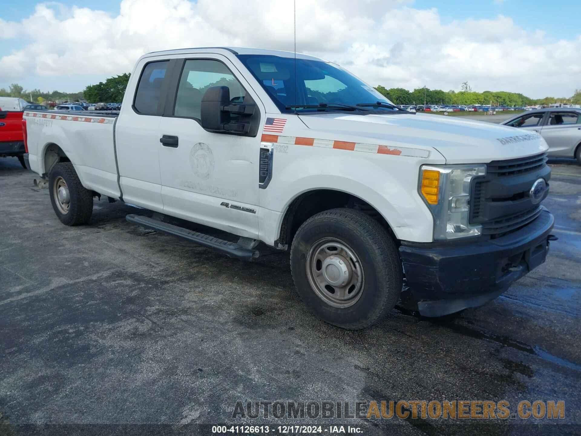 1FT7X2ATXHEB45382 FORD F-250 2017