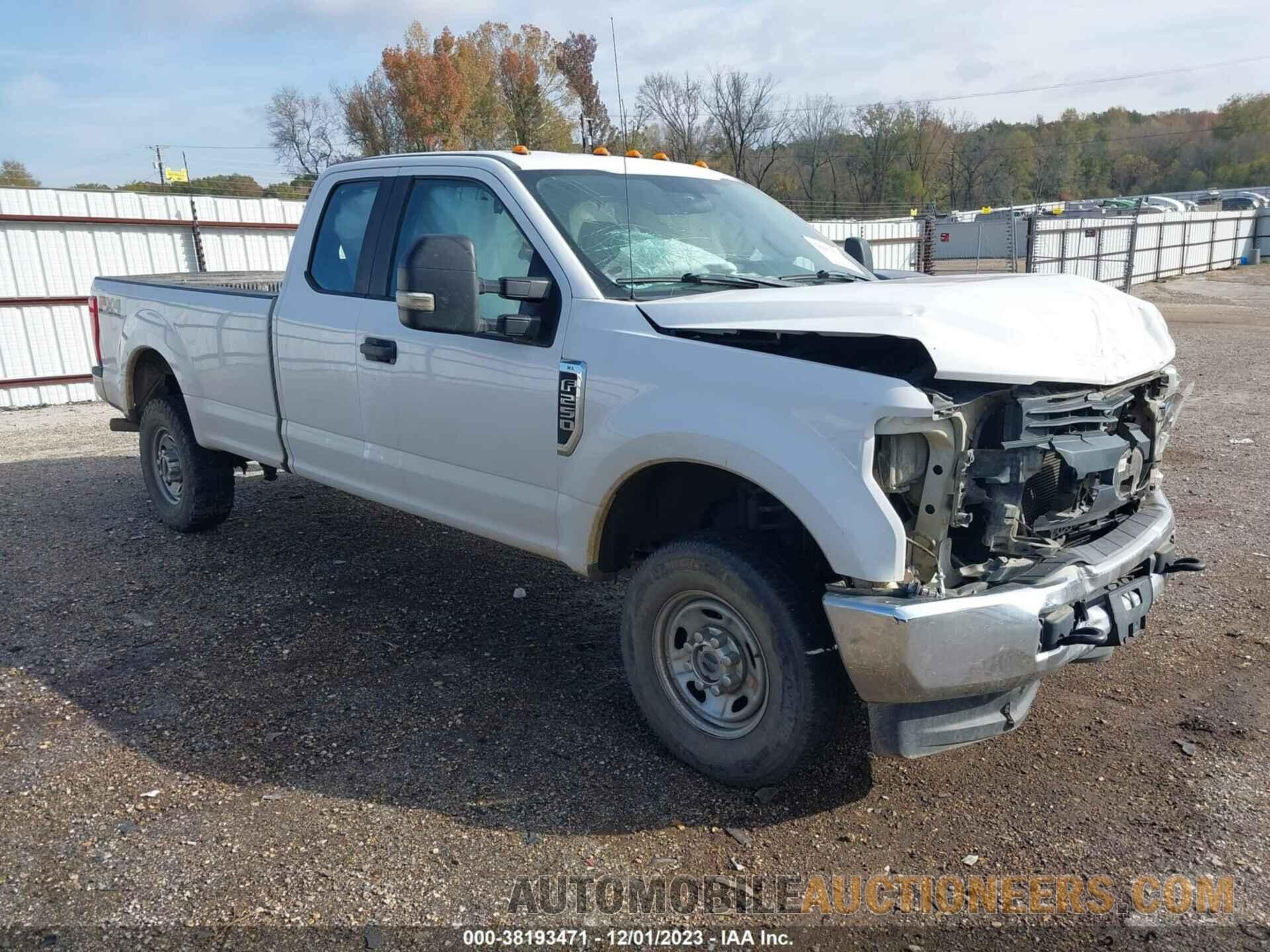 1FT7X2B60JEC98240 FORD F-250 2018