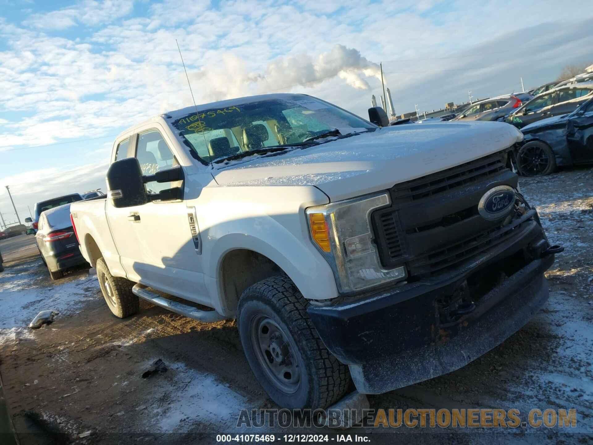 1FT7X2B63HEB93640 FORD F-250 2017