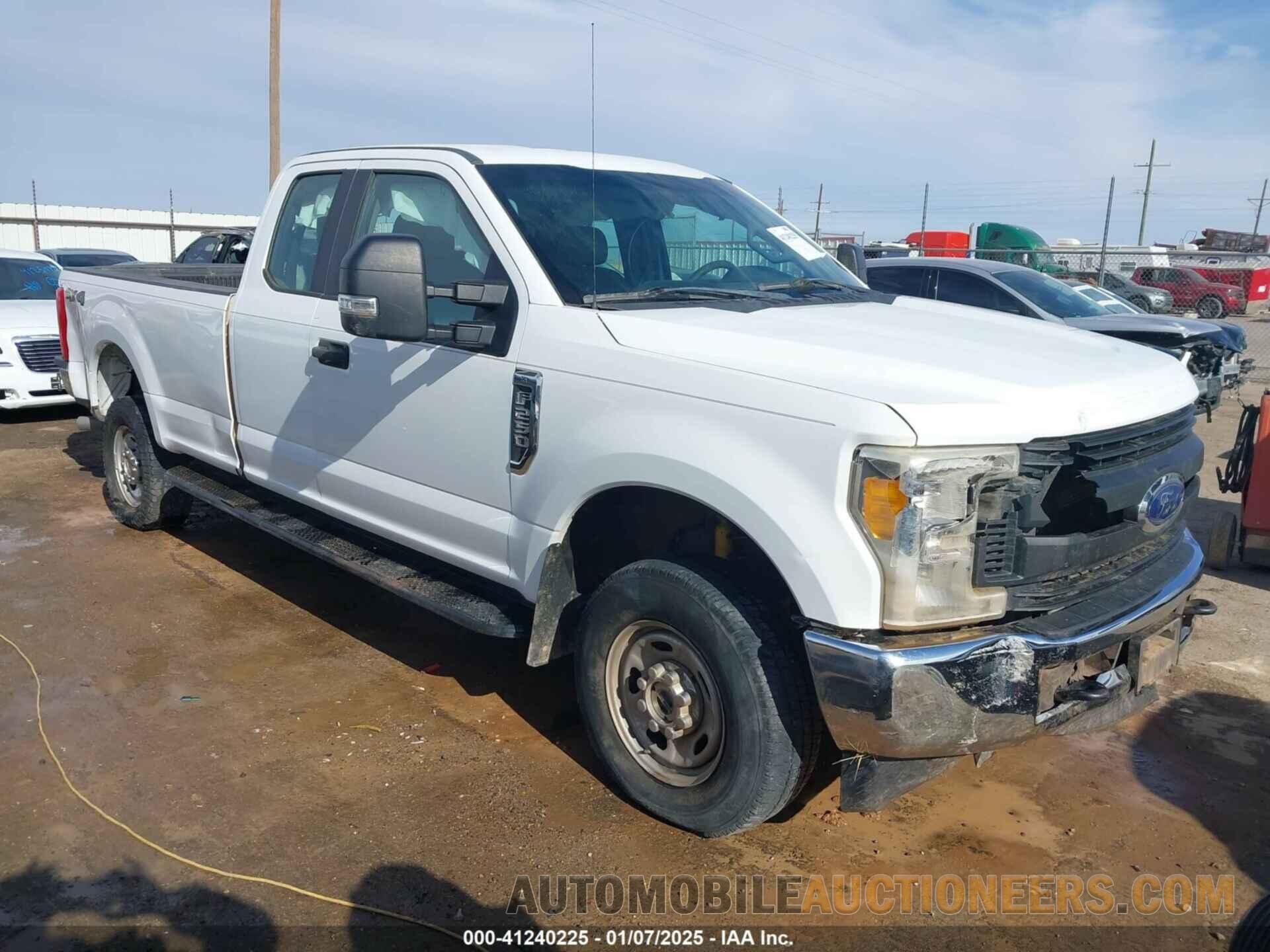 1FT7X2B63HEF34955 FORD F-250 2017