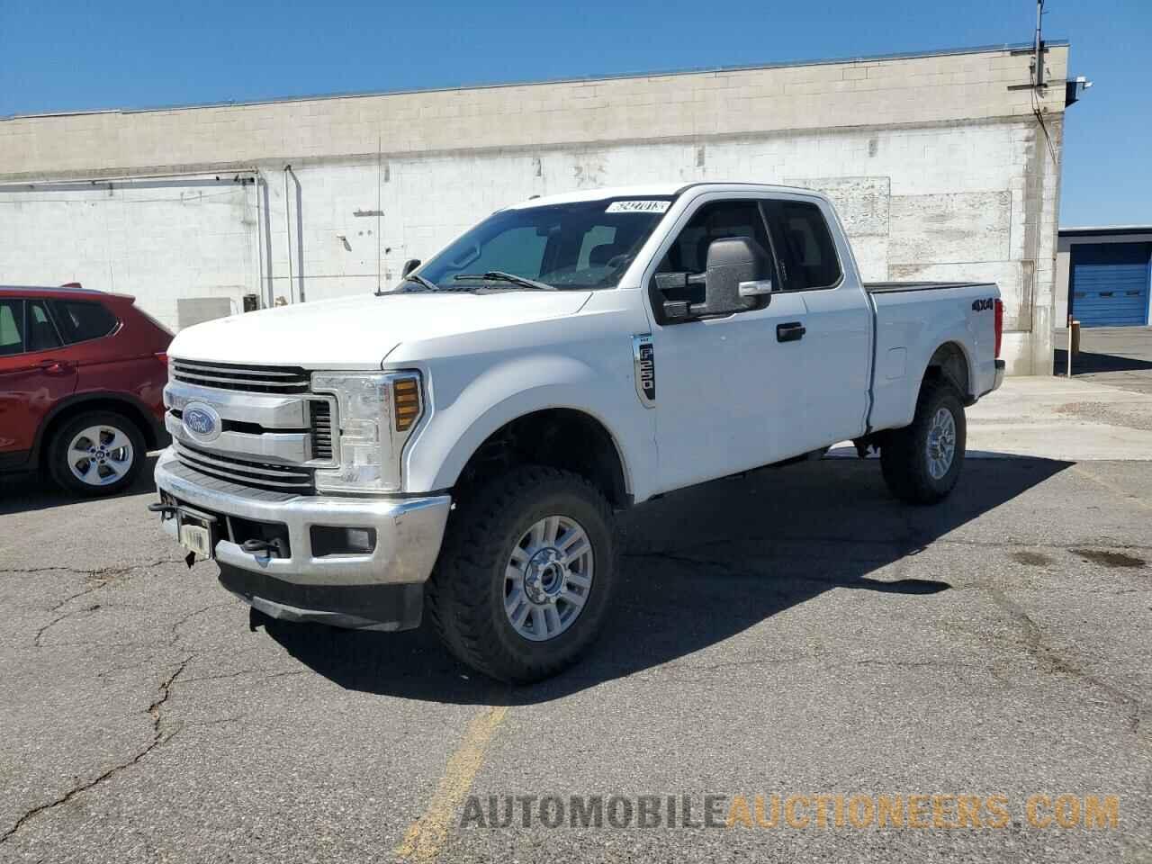 1FT7X2B65JEB43361 FORD F250 2018